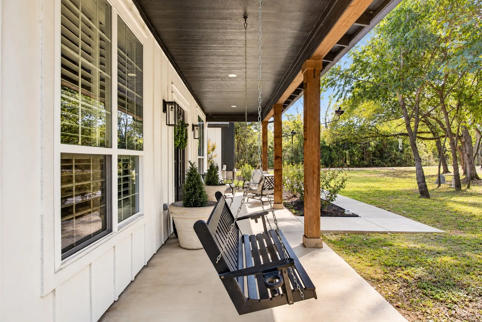 Single Family Residence For Sale in Johnson County , 4072 County Road 711d, Cleburne, Texas 76031, 5 Bedroom, 4 Bathroom, 2 Garage spaces, 3,431 Sqft, built in 2023, mls#21392059, Real Estate Agent in Cleburne, Homes For Sale in Johnson county, Homes For Sale in Cleburne, Realtor in Cleburne Texas, Real Estate Brokerage Independent Realty Texas, Luminita Cordes Realtor