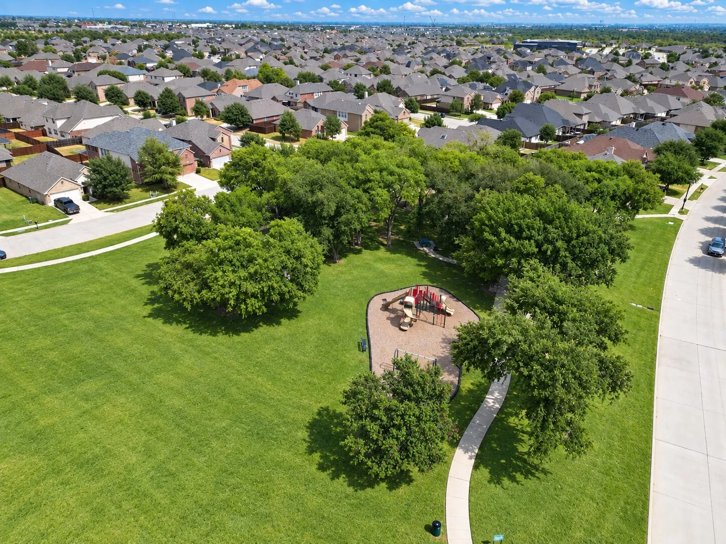 Single Family Residence For Rent in Denton County , 717 Creekside Drive, Little Elm, Texas 75068, 4 Bedroom, 2 Bathroom, 2 Garage spaces, 1,532 Sqft, built in 2006, mls#21396907, Real Estate Agent in Little Elm, Homes For Rent in Denton county, Homes For Rent in Little Elm, Realtor in Little Elm Texas, Real Estate Brokerage Independent Realty Texas, Luminita Cordes Realtor