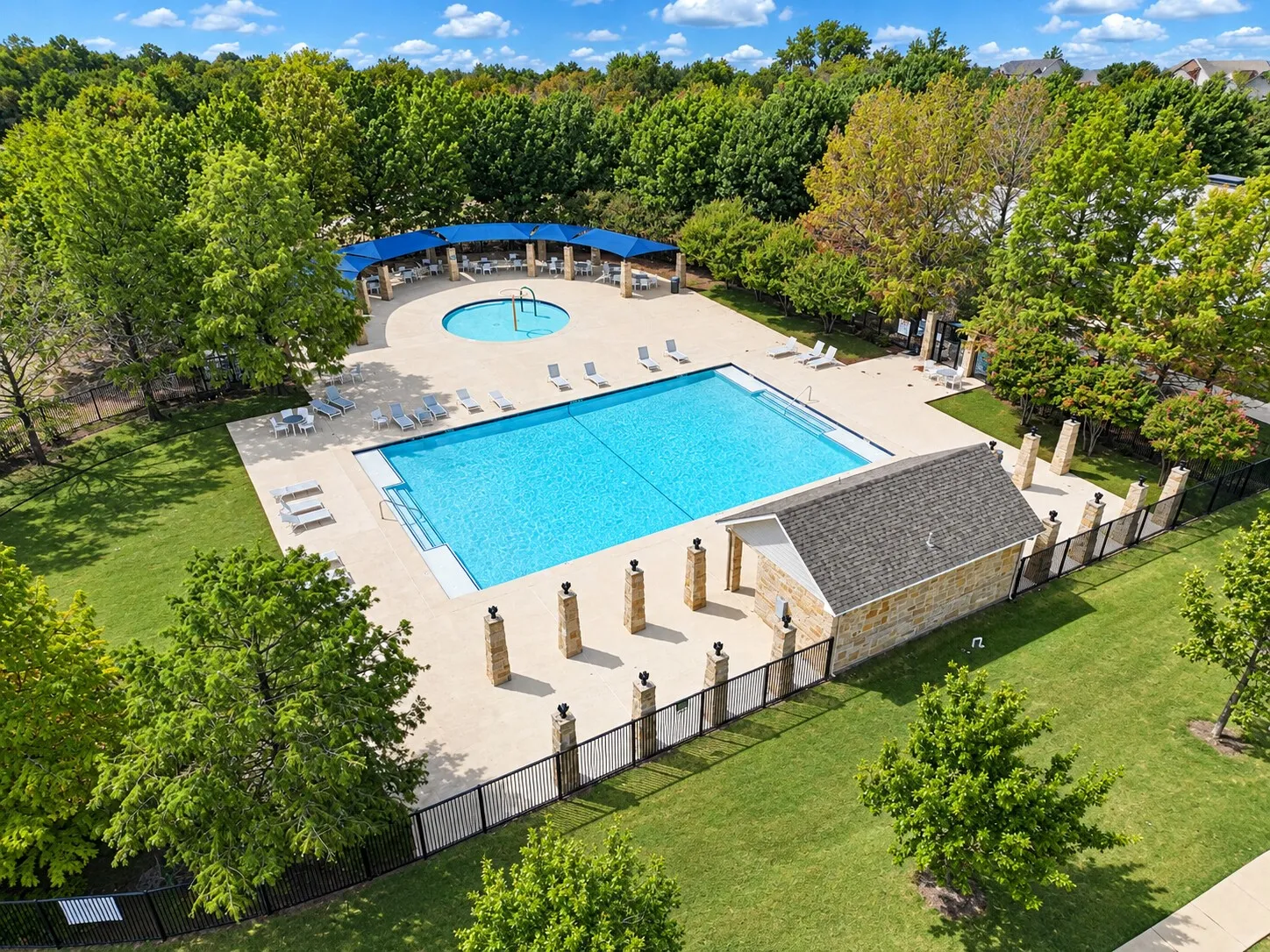 Single Family Residence For Rent in Denton County , 717 Creekside Drive, Little Elm, Texas 75068, 4 Bedroom, 2 Bathroom, 2 Garage spaces, 1,532 Sqft, built in 2006, mls#21396907, Real Estate Agent in Little Elm, Homes For Rent in Denton county, Homes For Rent in Little Elm, Realtor in Little Elm Texas, Real Estate Brokerage Independent Realty Texas, Luminita Cordes Realtor