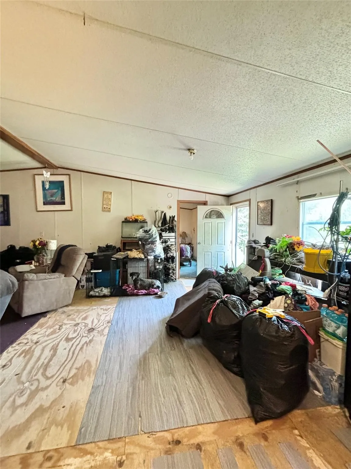 Mobile Home For Sale in Upshur County , 5982 Doe Trail, Gilmer, Texas 75645, 3 Bedroom, 2 Bathroom, Garage spaces, 1,508 Sqft, built in 2000, mls#21396915, Real Estate Agent in Gilmer, Homes For Sale in Upshur county, Homes For Sale in Gilmer, Realtor in Gilmer Texas, Real Estate Brokerage Independent Realty Texas, Luminita Cordes Realtor