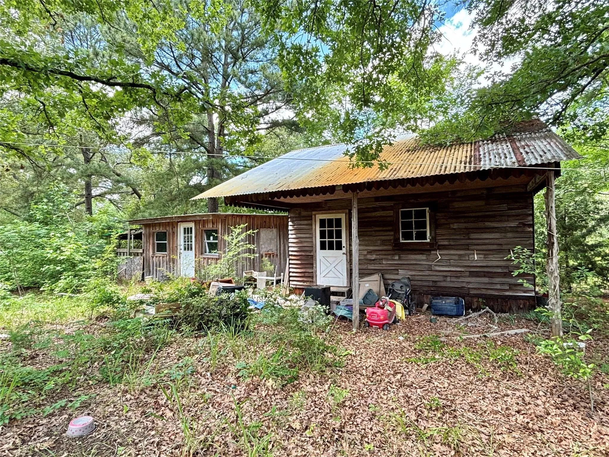Mobile Home For Sale in Upshur County , 5982 Doe Trail, Gilmer, Texas 75645, 3 Bedroom, 2 Bathroom, Garage spaces, 1,508 Sqft, built in 2000, mls#21396915, Real Estate Agent in Gilmer, Homes For Sale in Upshur county, Homes For Sale in Gilmer, Realtor in Gilmer Texas, Real Estate Brokerage Independent Realty Texas, Luminita Cordes Realtor