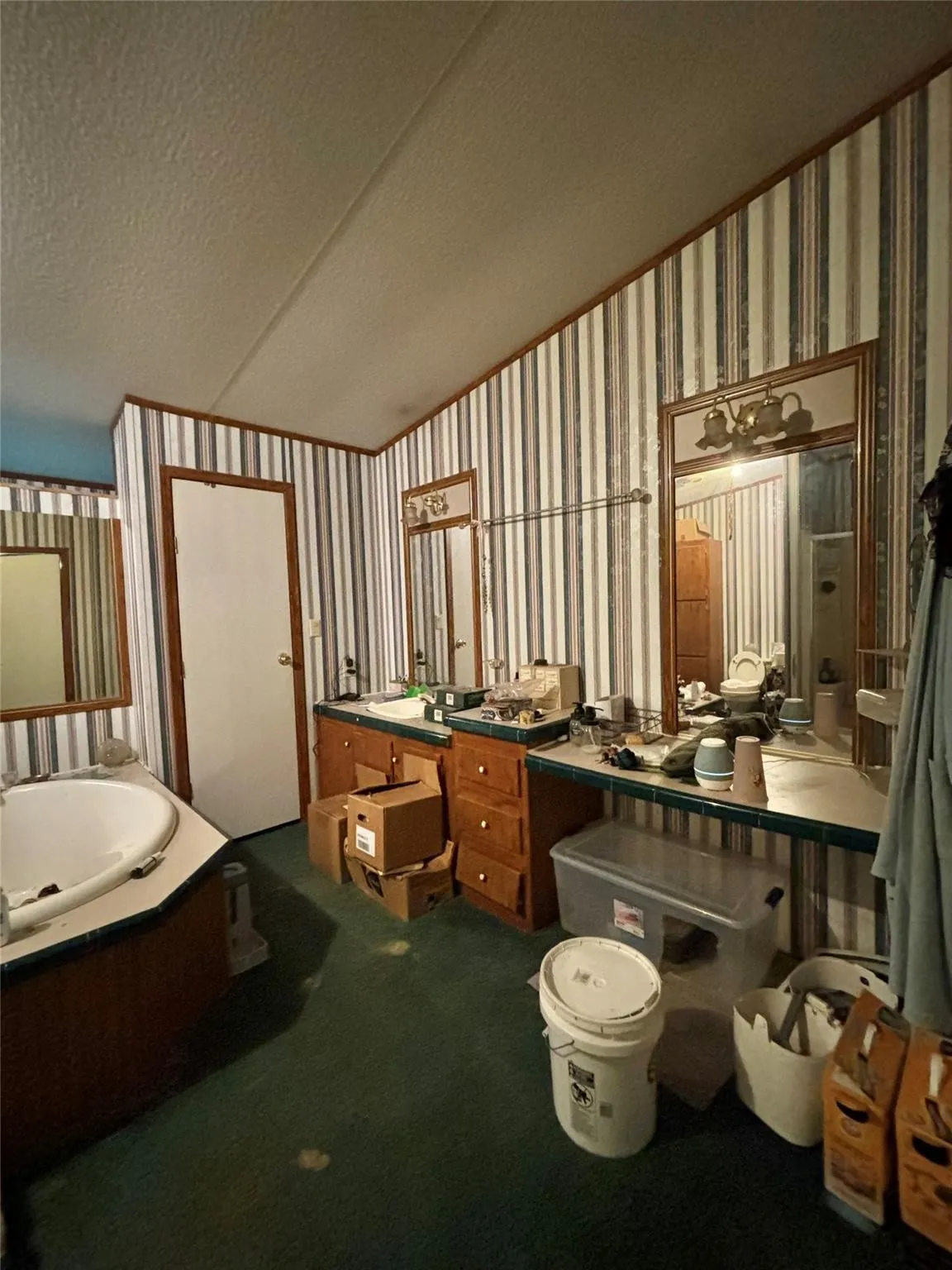 Mobile Home For Sale in Upshur County , 5982 Doe Trail, Gilmer, Texas 75645, 3 Bedroom, 2 Bathroom, Garage spaces, 1,508 Sqft, built in 2000, mls#21396915, Real Estate Agent in Gilmer, Homes For Sale in Upshur county, Homes For Sale in Gilmer, Realtor in Gilmer Texas, Real Estate Brokerage Independent Realty Texas, Luminita Cordes Realtor