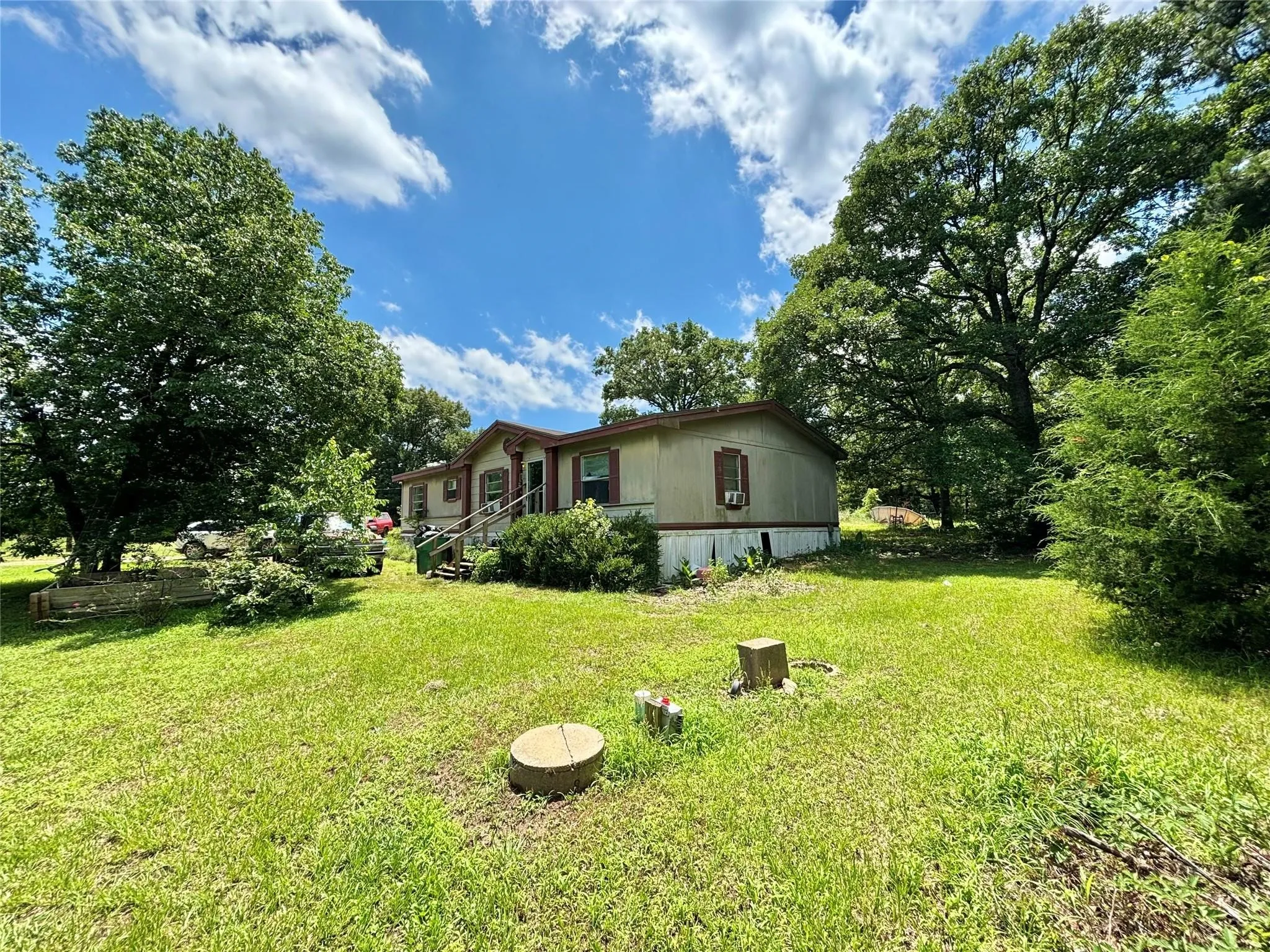 Mobile Home For Sale in Upshur County , 5982 Doe Trail, Gilmer, Texas 75645, 3 Bedroom, 2 Bathroom, Garage spaces, 1,508 Sqft, built in 2000, mls#21396915, Real Estate Agent in Gilmer, Homes For Sale in Upshur county, Homes For Sale in Gilmer, Realtor in Gilmer Texas, Real Estate Brokerage Independent Realty Texas, Luminita Cordes Realtor
