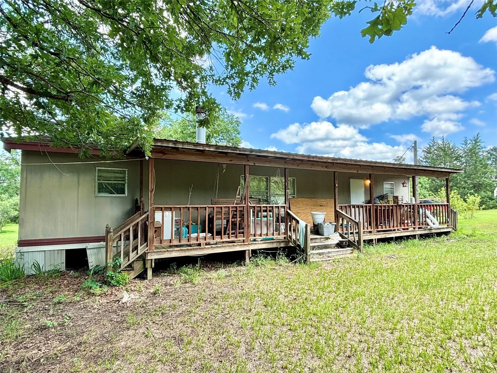 Mobile Home For Sale in Upshur County , 5982 Doe Trail, Gilmer, Texas 75645, 3 Bedroom, 2 Bathroom, Garage spaces, 1,508 Sqft, built in 2000, mls#21396915, Real Estate Agent in Gilmer, Homes For Sale in Upshur county, Homes For Sale in Gilmer, Realtor in Gilmer Texas, Real Estate Brokerage Independent Realty Texas, Luminita Cordes Realtor