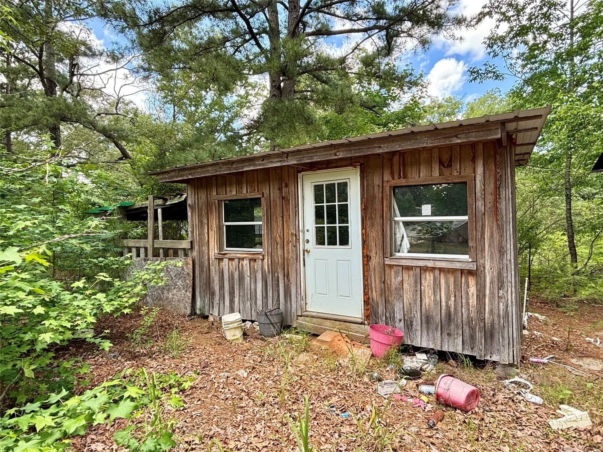 Mobile Home For Sale in Upshur County , 5982 Doe Trail, Gilmer, Texas 75645, 3 Bedroom, 2 Bathroom, Garage spaces, 1,508 Sqft, built in 2000, mls#21396915, Real Estate Agent in Gilmer, Homes For Sale in Upshur county, Homes For Sale in Gilmer, Realtor in Gilmer Texas, Real Estate Brokerage Independent Realty Texas, Luminita Cordes Realtor