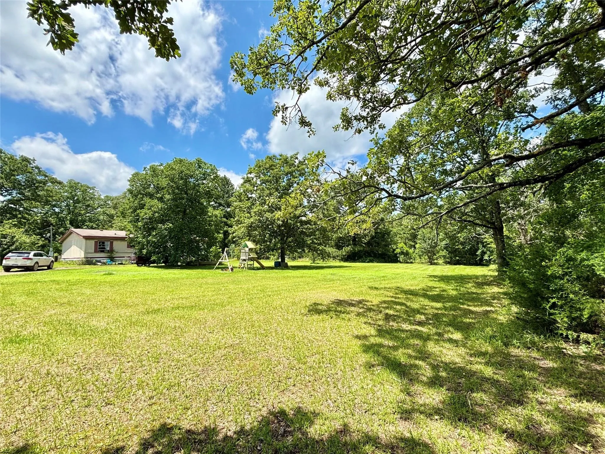 Mobile Home For Sale in Upshur County , 5982 Doe Trail, Gilmer, Texas 75645, 3 Bedroom, 2 Bathroom, Garage spaces, 1,508 Sqft, built in 2000, mls#21396915, Real Estate Agent in Gilmer, Homes For Sale in Upshur county, Homes For Sale in Gilmer, Realtor in Gilmer Texas, Real Estate Brokerage Independent Realty Texas, Luminita Cordes Realtor