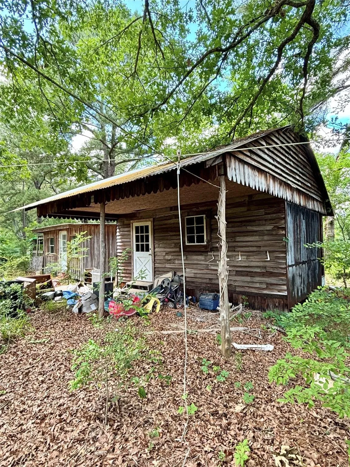 Mobile Home For Sale in Upshur County , 5982 Doe Trail, Gilmer, Texas 75645, 3 Bedroom, 2 Bathroom, Garage spaces, 1,508 Sqft, built in 2000, mls#21396915, Real Estate Agent in Gilmer, Homes For Sale in Upshur county, Homes For Sale in Gilmer, Realtor in Gilmer Texas, Real Estate Brokerage Independent Realty Texas, Luminita Cordes Realtor