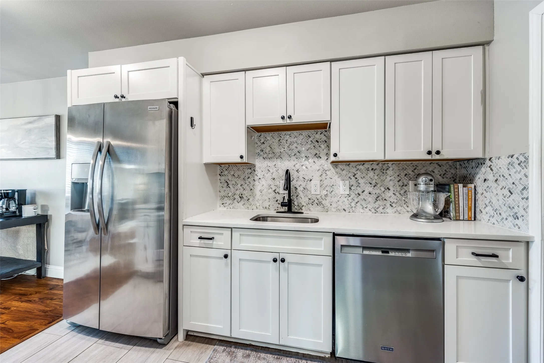 Condominium For Sale in Collin County , 2604 Custer Parkway B, Richardson, Texas 75080, 3 Bedroom, 3 Bathroom, Garage spaces, 1,728 Sqft, built in 1973, mls#21396925, Real Estate Agent in Richardson, Homes For Sale in Collin county, Homes For Sale in Richardson, Realtor in Richardson Texas, Real Estate Brokerage Independent Realty Texas, Luminita Cordes Realtor