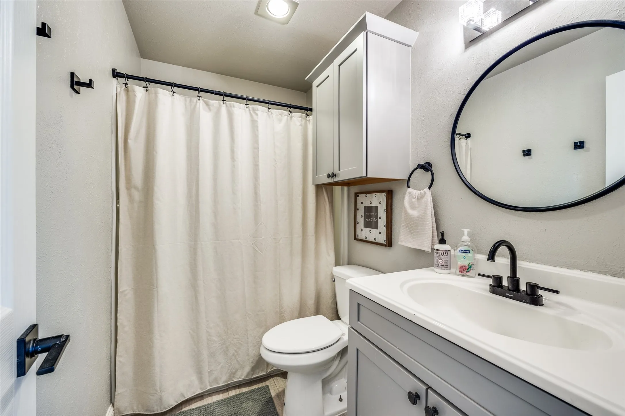 Condominium For Sale in Collin County , 2604 Custer Parkway B, Richardson, Texas 75080, 3 Bedroom, 3 Bathroom, Garage spaces, 1,728 Sqft, built in 1973, mls#21396925, Real Estate Agent in Richardson, Homes For Sale in Collin county, Homes For Sale in Richardson, Realtor in Richardson Texas, Real Estate Brokerage Independent Realty Texas, Luminita Cordes Realtor