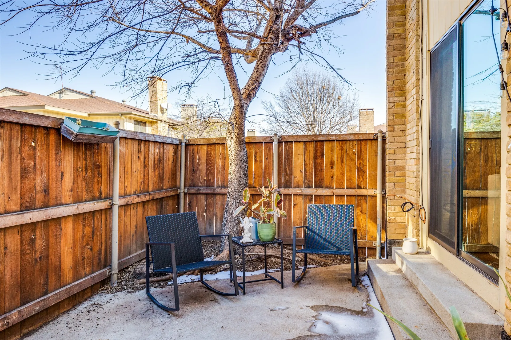 Condominium For Sale in Collin County , 2604 Custer Parkway B, Richardson, Texas 75080, 3 Bedroom, 3 Bathroom, Garage spaces, 1,728 Sqft, built in 1973, mls#21396925, Real Estate Agent in Richardson, Homes For Sale in Collin county, Homes For Sale in Richardson, Realtor in Richardson Texas, Real Estate Brokerage Independent Realty Texas, Luminita Cordes Realtor