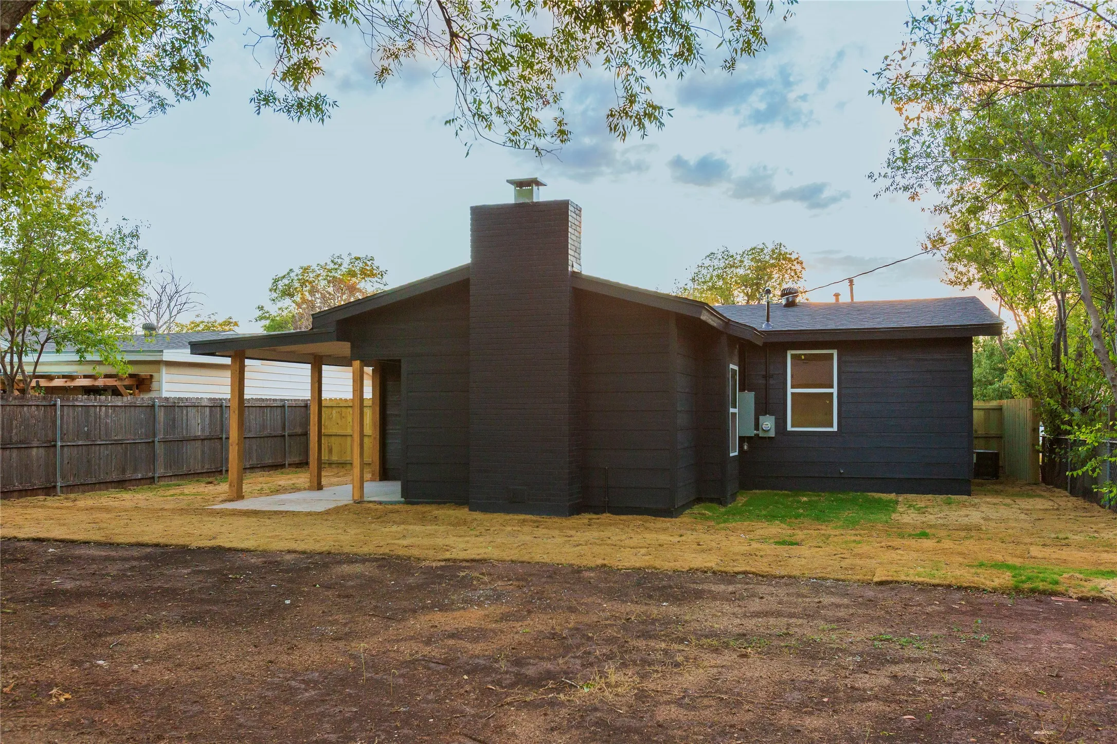 Single Family Residence For Sale in Taylor County , 1225 S Jefferson Drive, Abilene, Texas 79605, 4 Bedroom, 2 Bathroom, Garage spaces, 1,760 Sqft, built in 1953, mls#21396511, Real Estate Agent in Abilene, Homes For Sale in Taylor county, Homes For Sale in Abilene, Realtor in Abilene Texas, Real Estate Brokerage Independent Realty Texas, Luminita Cordes Realtor