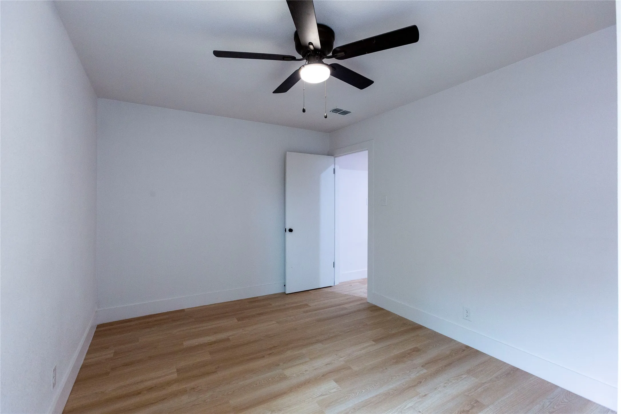 Single Family Residence For Sale in Taylor County , 1225 S Jefferson Drive, Abilene, Texas 79605, 4 Bedroom, 2 Bathroom, Garage spaces, 1,760 Sqft, built in 1953, mls#21396511, Real Estate Agent in Abilene, Homes For Sale in Taylor county, Homes For Sale in Abilene, Realtor in Abilene Texas, Real Estate Brokerage Independent Realty Texas, Luminita Cordes Realtor