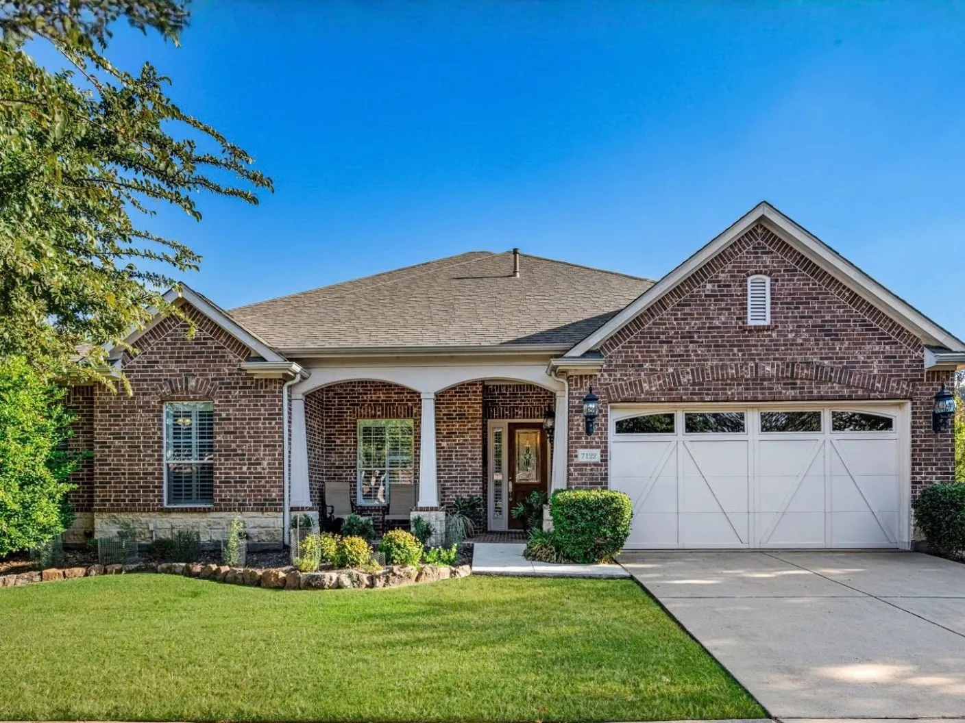 Single Family Residence For Sale in Denton County , 7122 Lake Mead Court, Frisco, Texas 75036, 3 Bedroom, 3 Bathroom, 3 Garage spaces, 3,010 Sqft, built in 2007, mls#21393637, Real Estate Agent in Frisco, Homes For Sale in Denton county, Homes For Sale in Frisco, Realtor in Frisco Texas, Real Estate Brokerage Independent Realty Texas, Luminita Cordes Realtor