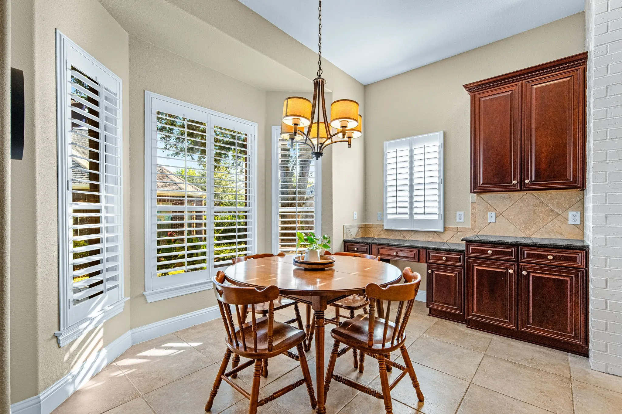 Single Family Residence For Sale in Denton County , 7122 Lake Mead Court, Frisco, Texas 75036, 3 Bedroom, 3 Bathroom, 3 Garage spaces, 3,010 Sqft, built in 2007, mls#21393637, Real Estate Agent in Frisco, Homes For Sale in Denton county, Homes For Sale in Frisco, Realtor in Frisco Texas, Real Estate Brokerage Independent Realty Texas, Luminita Cordes Realtor