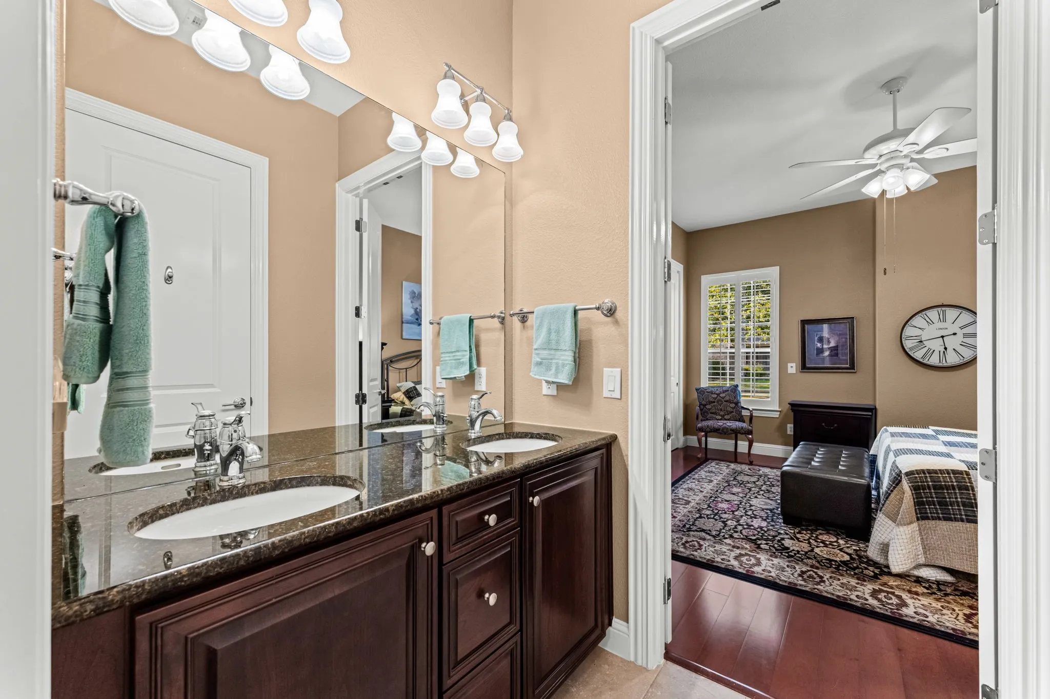 Single Family Residence For Sale in Denton County , 7122 Lake Mead Court, Frisco, Texas 75036, 3 Bedroom, 3 Bathroom, 3 Garage spaces, 3,010 Sqft, built in 2007, mls#21393637, Real Estate Agent in Frisco, Homes For Sale in Denton county, Homes For Sale in Frisco, Realtor in Frisco Texas, Real Estate Brokerage Independent Realty Texas, Luminita Cordes Realtor
