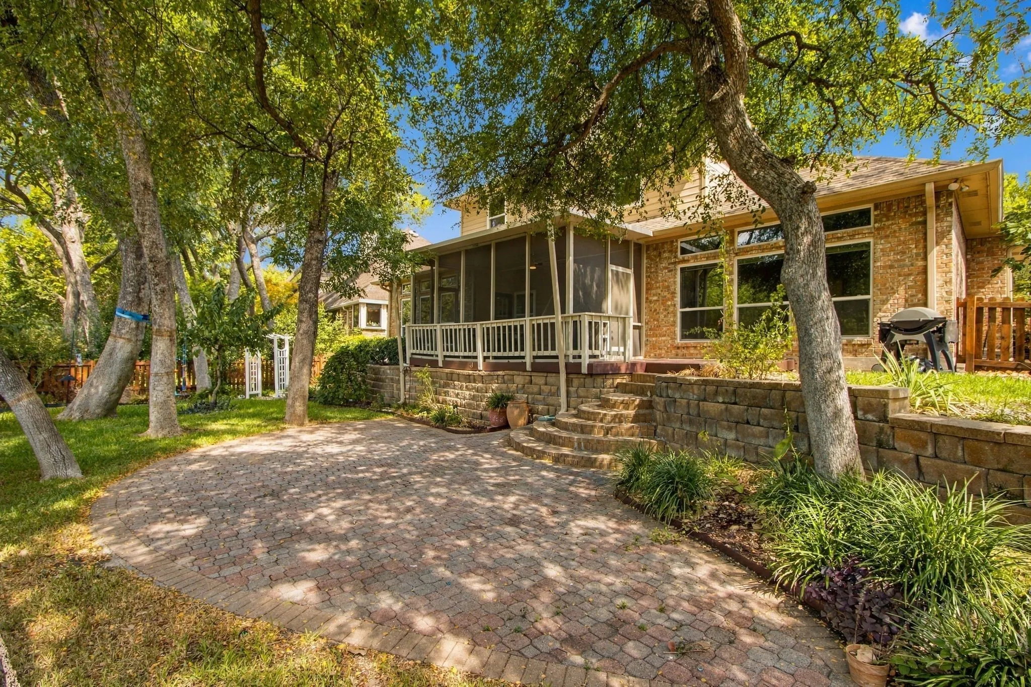 Single Family Residence For Sale in Collin County , 2905 Foxcreek Drive, Richardson, Texas 75082, 4 Bedroom, 3 Bathroom, 2 Garage spaces, 2,721 Sqft, built in 1987, mls#21396923, Real Estate Agent in Richardson, Homes For Sale in Collin county, Homes For Sale in Richardson, Realtor in Richardson Texas, Real Estate Brokerage Independent Realty Texas, Luminita Cordes Realtor