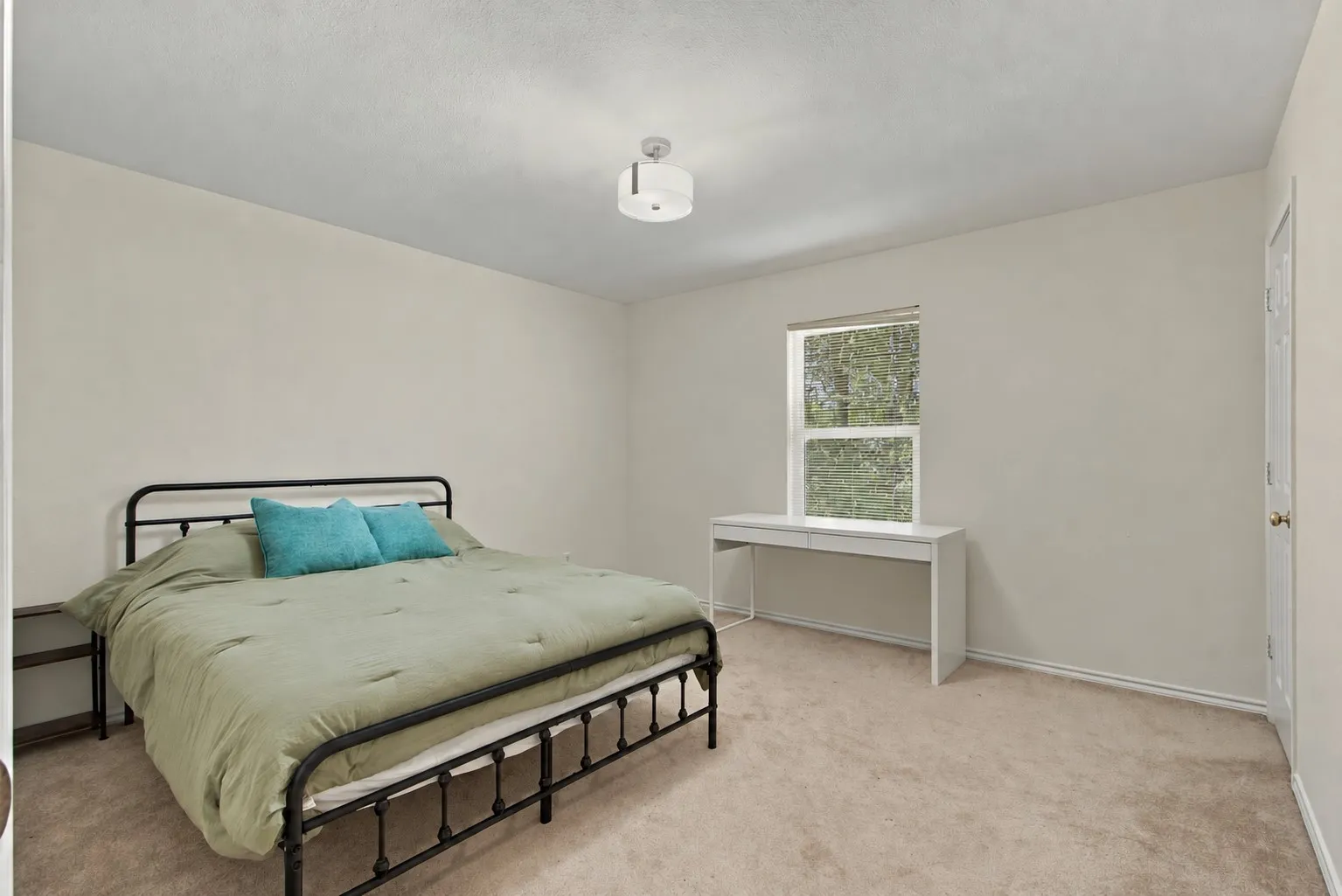 Single Family Residence For Sale in Collin County , 2905 Foxcreek Drive, Richardson, Texas 75082, 4 Bedroom, 3 Bathroom, 2 Garage spaces, 2,721 Sqft, built in 1987, mls#21396923, Real Estate Agent in Richardson, Homes For Sale in Collin county, Homes For Sale in Richardson, Realtor in Richardson Texas, Real Estate Brokerage Independent Realty Texas, Luminita Cordes Realtor