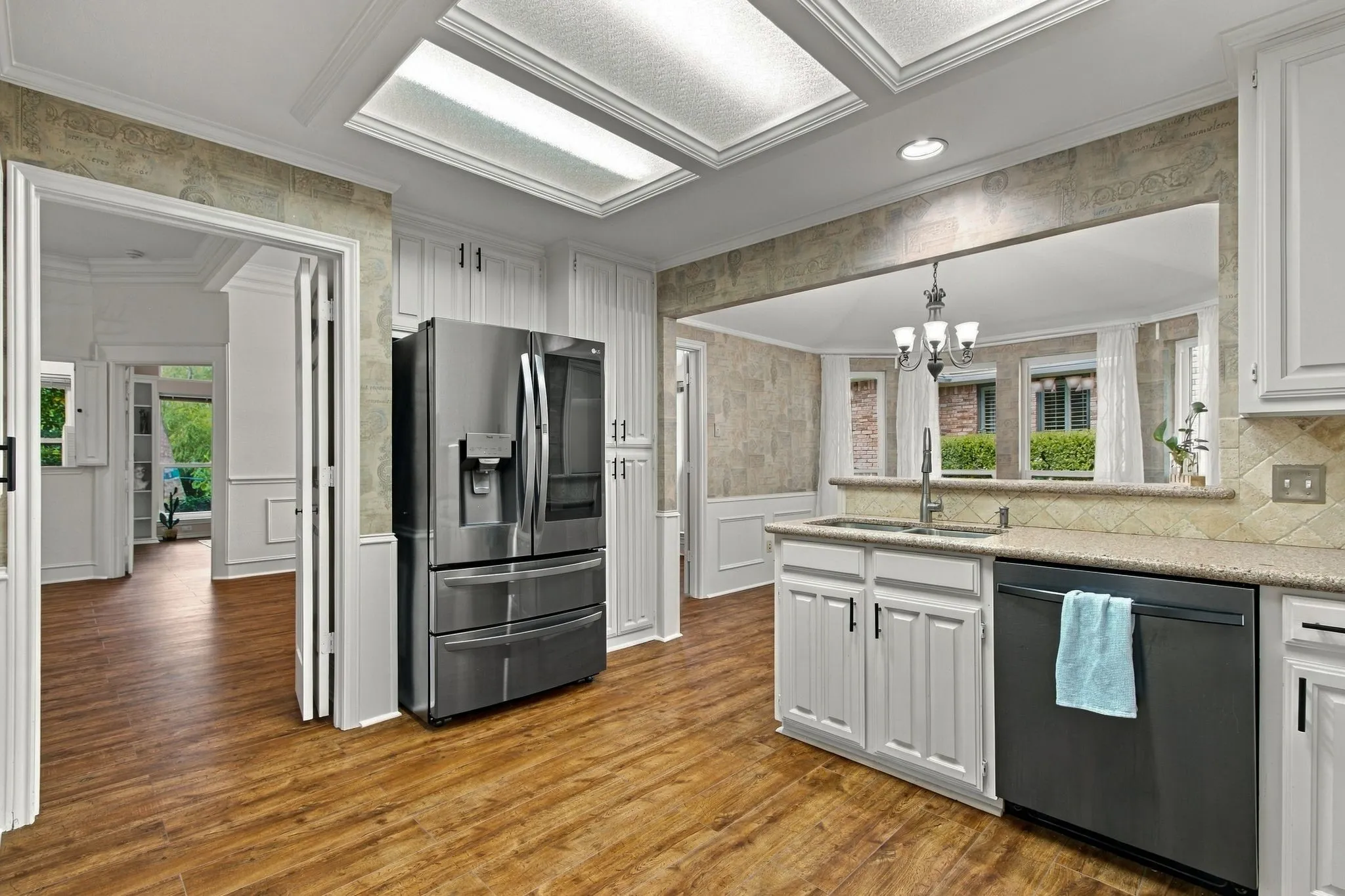 Single Family Residence For Sale in Collin County , 2905 Foxcreek Drive, Richardson, Texas 75082, 4 Bedroom, 3 Bathroom, 2 Garage spaces, 2,721 Sqft, built in 1987, mls#21396923, Real Estate Agent in Richardson, Homes For Sale in Collin county, Homes For Sale in Richardson, Realtor in Richardson Texas, Real Estate Brokerage Independent Realty Texas, Luminita Cordes Realtor