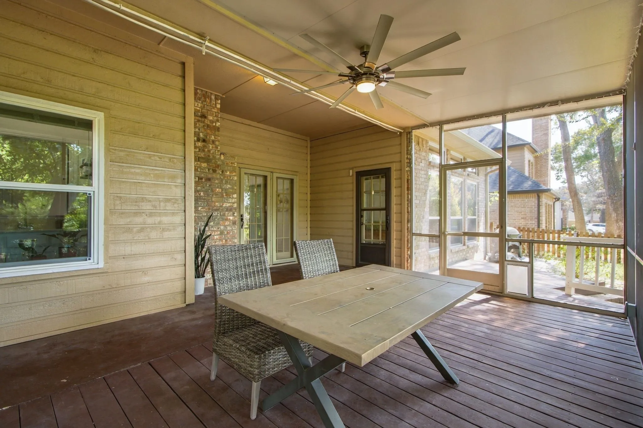 Single Family Residence For Sale in Collin County , 2905 Foxcreek Drive, Richardson, Texas 75082, 4 Bedroom, 3 Bathroom, 2 Garage spaces, 2,721 Sqft, built in 1987, mls#21396923, Real Estate Agent in Richardson, Homes For Sale in Collin county, Homes For Sale in Richardson, Realtor in Richardson Texas, Real Estate Brokerage Independent Realty Texas, Luminita Cordes Realtor