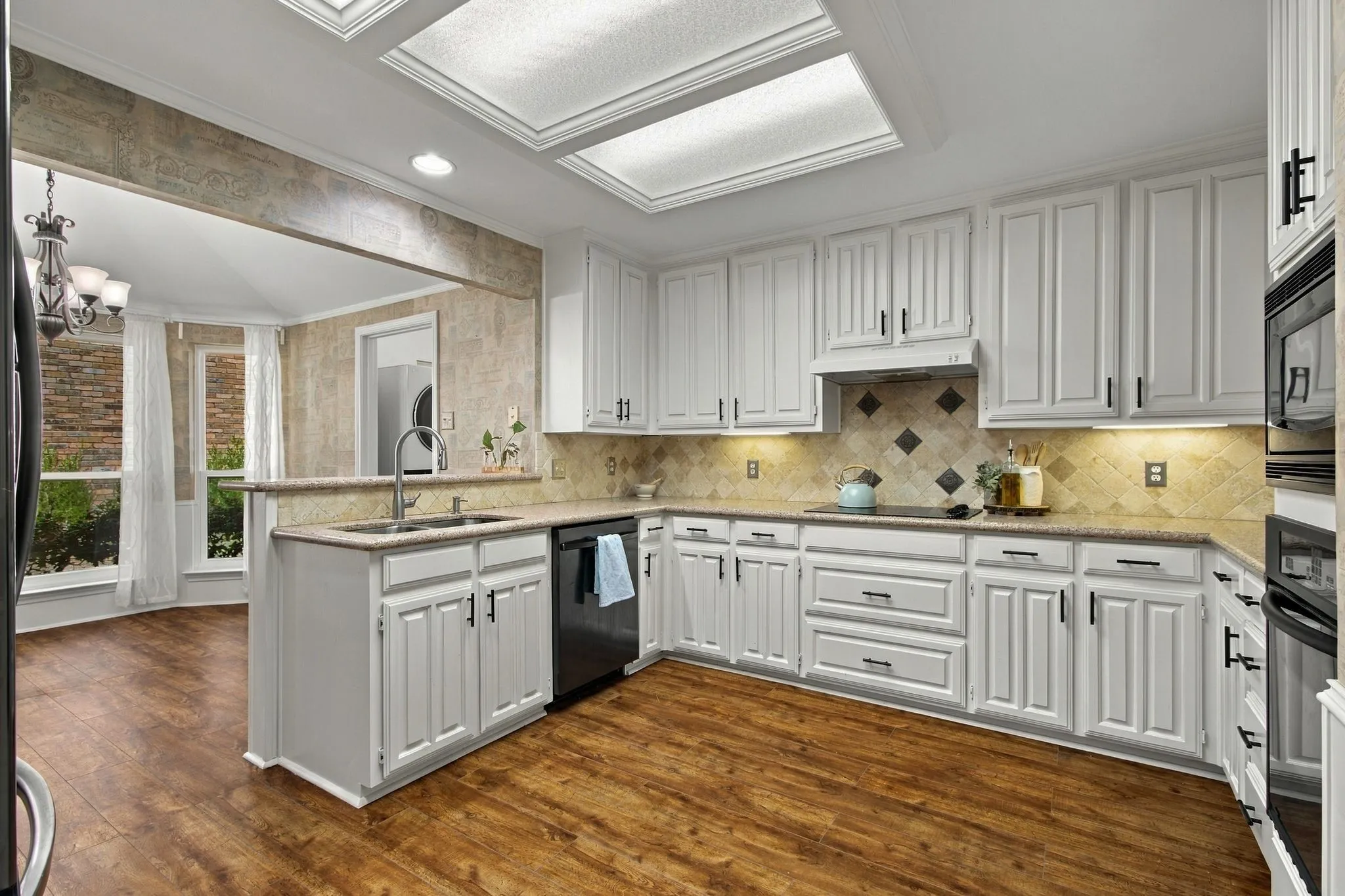 Single Family Residence For Sale in Collin County , 2905 Foxcreek Drive, Richardson, Texas 75082, 4 Bedroom, 3 Bathroom, 2 Garage spaces, 2,721 Sqft, built in 1987, mls#21396923, Real Estate Agent in Richardson, Homes For Sale in Collin county, Homes For Sale in Richardson, Realtor in Richardson Texas, Real Estate Brokerage Independent Realty Texas, Luminita Cordes Realtor