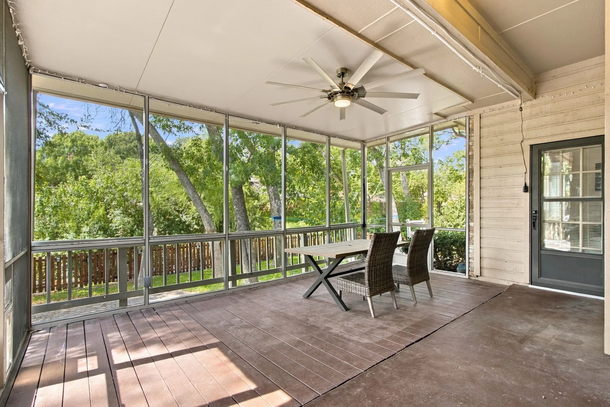 Single Family Residence For Sale in Collin County , 2905 Foxcreek Drive, Richardson, Texas 75082, 4 Bedroom, 3 Bathroom, 2 Garage spaces, 2,721 Sqft, built in 1987, mls#21396923, Real Estate Agent in Richardson, Homes For Sale in Collin county, Homes For Sale in Richardson, Realtor in Richardson Texas, Real Estate Brokerage Independent Realty Texas, Luminita Cordes Realtor