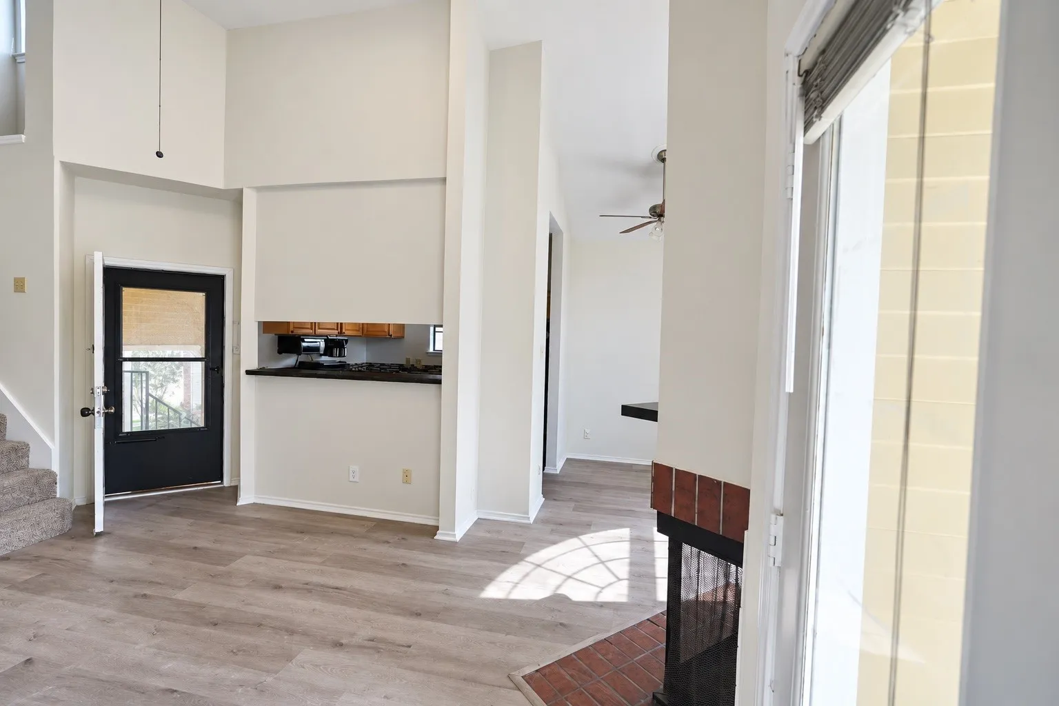 Condominium For Rent in Dallas County , 4414 Point Boulevard 216, Garland, Texas 75043, 2 Bedroom, 2 Bathroom, Garage spaces, 888 Sqft, built in 1983, mls#21396935, Real Estate Agent in Garland, Homes For Rent in Dallas county, Homes For Rent in Garland, Realtor in Garland Texas, Real Estate Brokerage Independent Realty Texas, Luminita Cordes Realtor