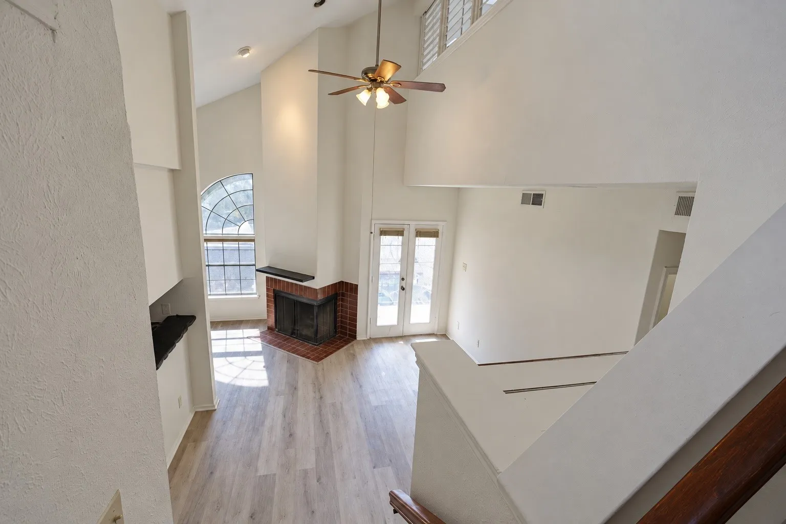 Condominium For Rent in Dallas County , 4414 Point Boulevard 216, Garland, Texas 75043, 2 Bedroom, 2 Bathroom, Garage spaces, 888 Sqft, built in 1983, mls#21396935, Real Estate Agent in Garland, Homes For Rent in Dallas county, Homes For Rent in Garland, Realtor in Garland Texas, Real Estate Brokerage Independent Realty Texas, Luminita Cordes Realtor
