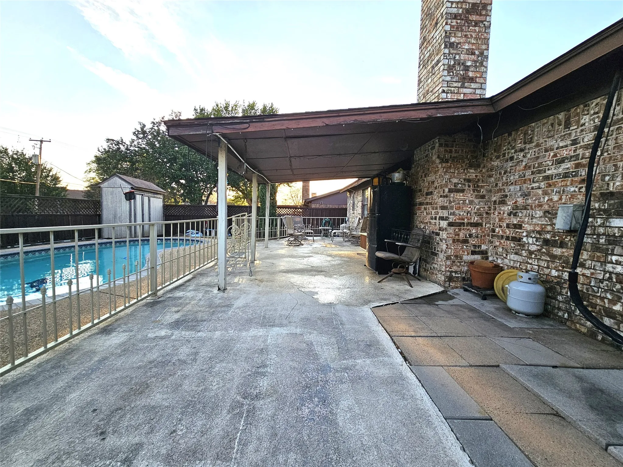 Single Family Residence For Sale in Tarrant County , 6208 Brookside Drive, Watauga, Texas 76148, 3 Bedroom, 2 Bathroom, 2 Garage spaces, 1,281 Sqft, built in 1979, mls#21396911, Real Estate Agent in Watauga, Homes For Sale in Tarrant county, Homes For Sale in Watauga, Realtor in Watauga Texas, Real Estate Brokerage Independent Realty Texas, Luminita Cordes Realtor