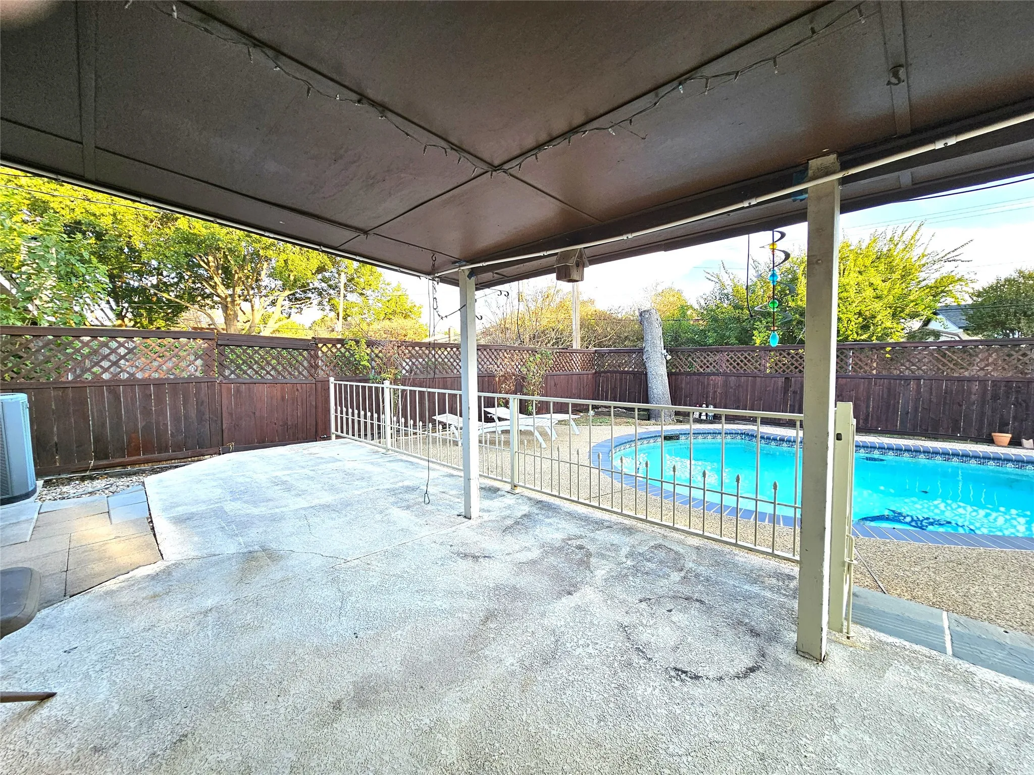 Single Family Residence For Sale in Tarrant County , 6208 Brookside Drive, Watauga, Texas 76148, 3 Bedroom, 2 Bathroom, 2 Garage spaces, 1,281 Sqft, built in 1979, mls#21396911, Real Estate Agent in Watauga, Homes For Sale in Tarrant county, Homes For Sale in Watauga, Realtor in Watauga Texas, Real Estate Brokerage Independent Realty Texas, Luminita Cordes Realtor