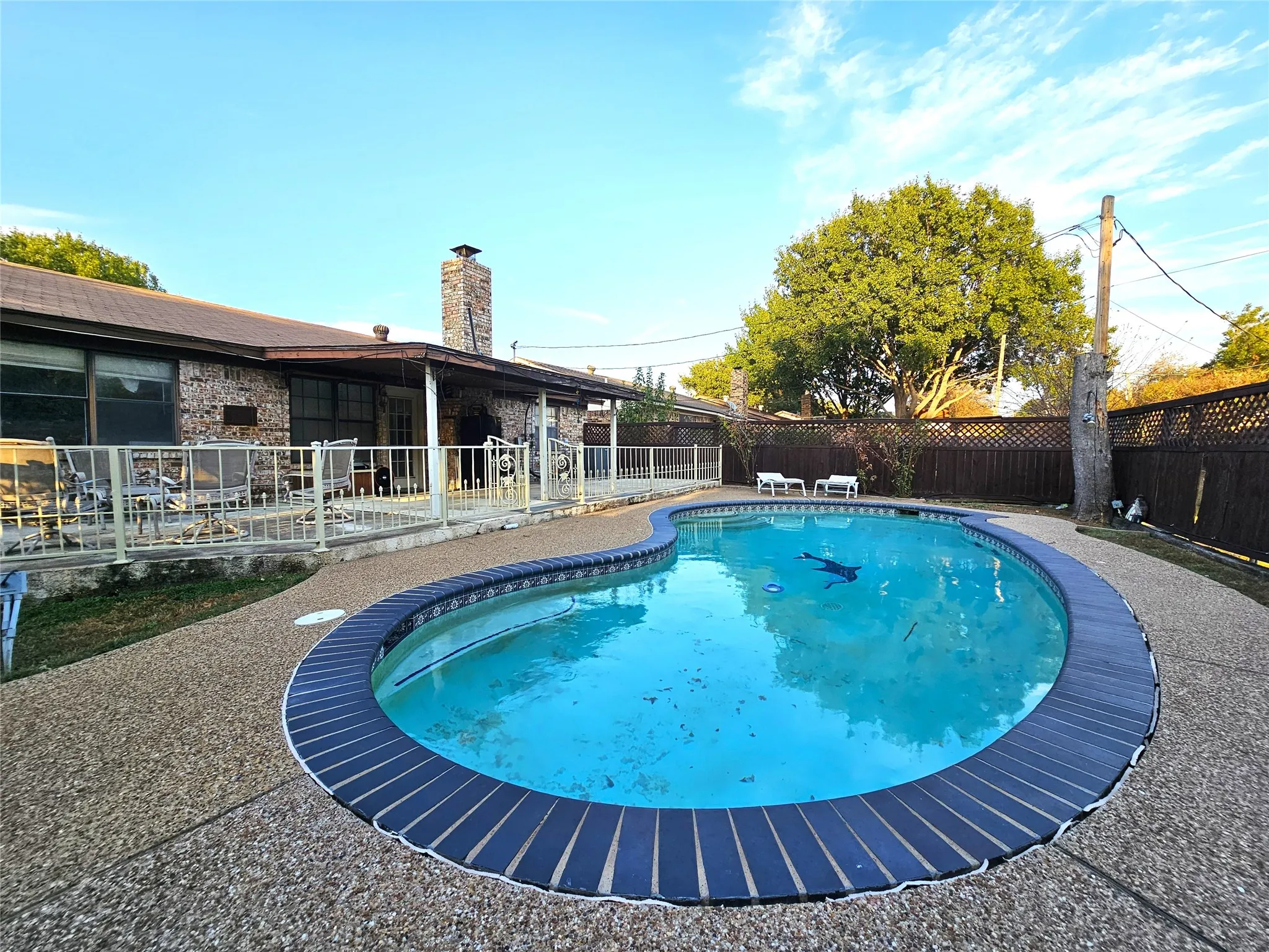 Single Family Residence For Sale in Tarrant County , 6208 Brookside Drive, Watauga, Texas 76148, 3 Bedroom, 2 Bathroom, 2 Garage spaces, 1,281 Sqft, built in 1979, mls#21396911, Real Estate Agent in Watauga, Homes For Sale in Tarrant county, Homes For Sale in Watauga, Realtor in Watauga Texas, Real Estate Brokerage Independent Realty Texas, Luminita Cordes Realtor