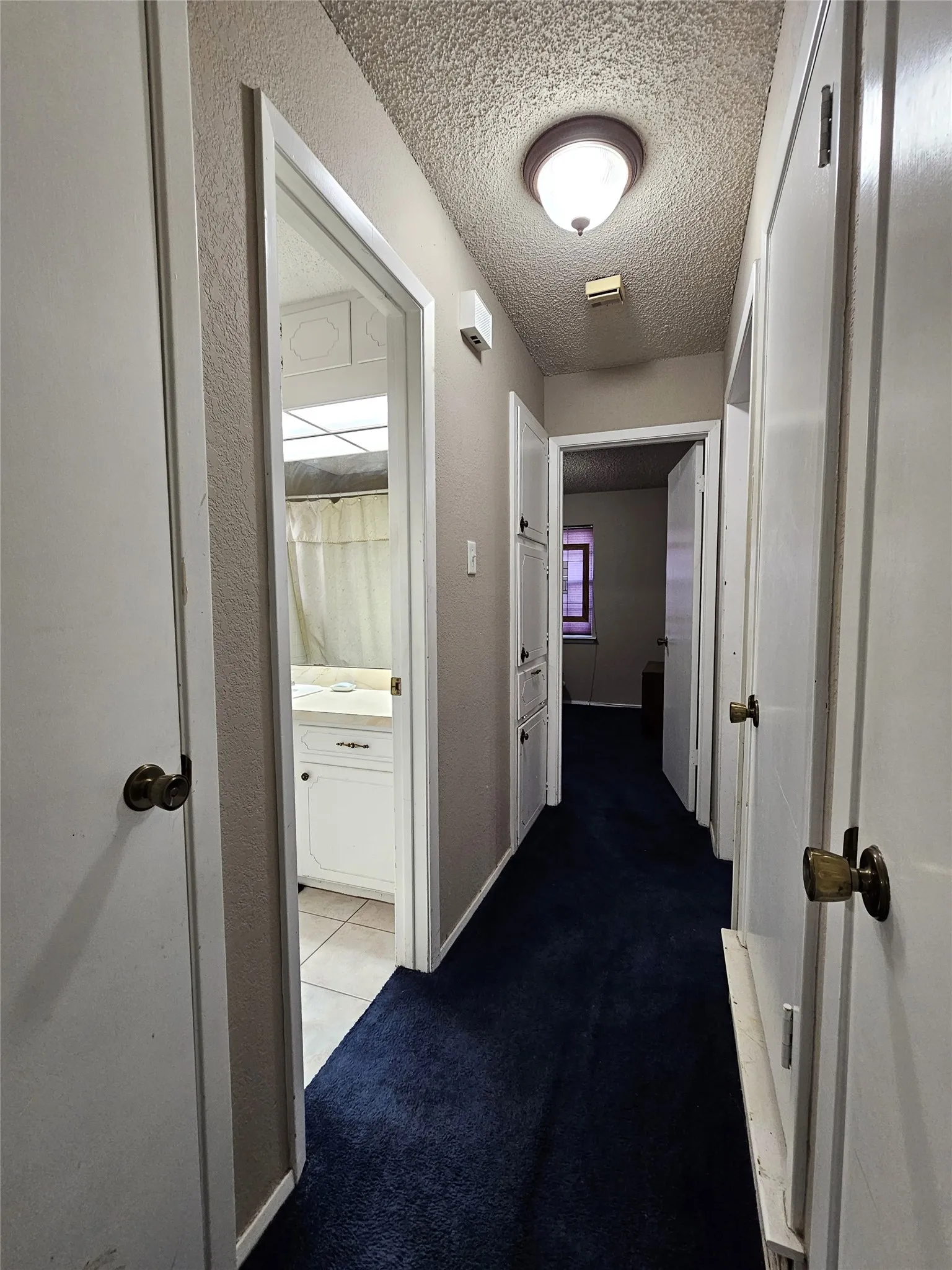 Single Family Residence For Sale in Tarrant County , 6208 Brookside Drive, Watauga, Texas 76148, 3 Bedroom, 2 Bathroom, 2 Garage spaces, 1,281 Sqft, built in 1979, mls#21396911, Real Estate Agent in Watauga, Homes For Sale in Tarrant county, Homes For Sale in Watauga, Realtor in Watauga Texas, Real Estate Brokerage Independent Realty Texas, Luminita Cordes Realtor
