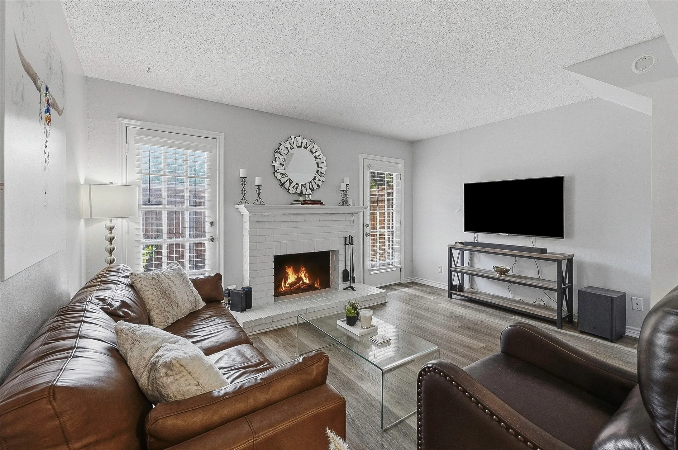 Condominium For Sale in Tarrant County , 1205 Roaring Springs Road 1205, Fort Worth, Texas 76114, 1 Bedroom, 1 Bathroom, Garage spaces, 908 Sqft, built in 1970, mls#21396740, Real Estate Agent in Fort Worth, Homes For Sale in Tarrant county, Homes For Sale in Fort Worth, Realtor in Fort Worth Texas, Real Estate Brokerage Independent Realty Texas, Luminita Cordes Realtor