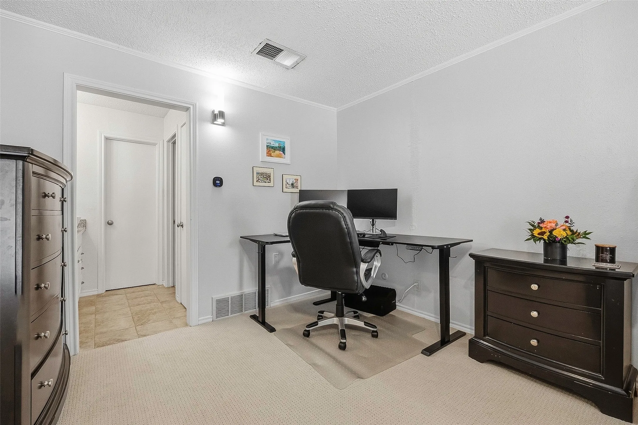 Condominium For Sale in Tarrant County , 1205 Roaring Springs Road 1205, Fort Worth, Texas 76114, 1 Bedroom, 1 Bathroom, Garage spaces, 908 Sqft, built in 1970, mls#21396740, Real Estate Agent in Fort Worth, Homes For Sale in Tarrant county, Homes For Sale in Fort Worth, Realtor in Fort Worth Texas, Real Estate Brokerage Independent Realty Texas, Luminita Cordes Realtor