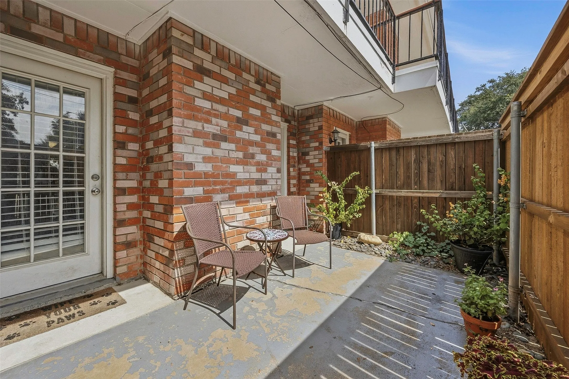Condominium For Sale in Tarrant County , 1205 Roaring Springs Road 1205, Fort Worth, Texas 76114, 1 Bedroom, 1 Bathroom, Garage spaces, 908 Sqft, built in 1970, mls#21396740, Real Estate Agent in Fort Worth, Homes For Sale in Tarrant county, Homes For Sale in Fort Worth, Realtor in Fort Worth Texas, Real Estate Brokerage Independent Realty Texas, Luminita Cordes Realtor