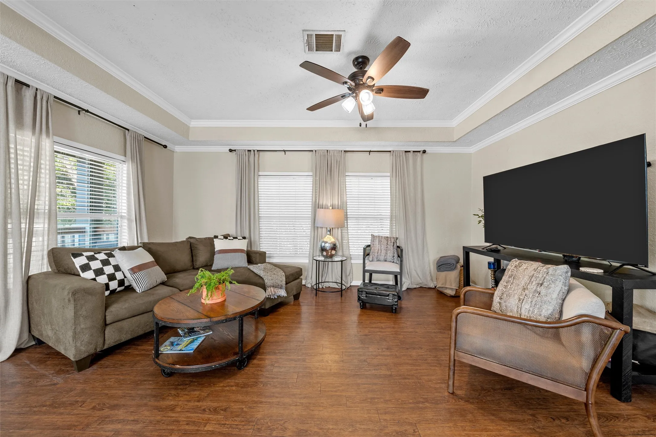 Single Family Residence For Sale in Mc Lennan County , 2220 S 2nd Street, Waco, Texas 76706, 4 Bedroom, 4 Bathroom, 1 Garage spaces, 1,728 Sqft, built in 2004, mls#21396532, Real Estate Agent in Waco, Homes For Sale in Mc Lennan county, Homes For Sale in Waco, Realtor in Waco Texas, Real Estate Brokerage Independent Realty Texas, Luminita Cordes Realtor