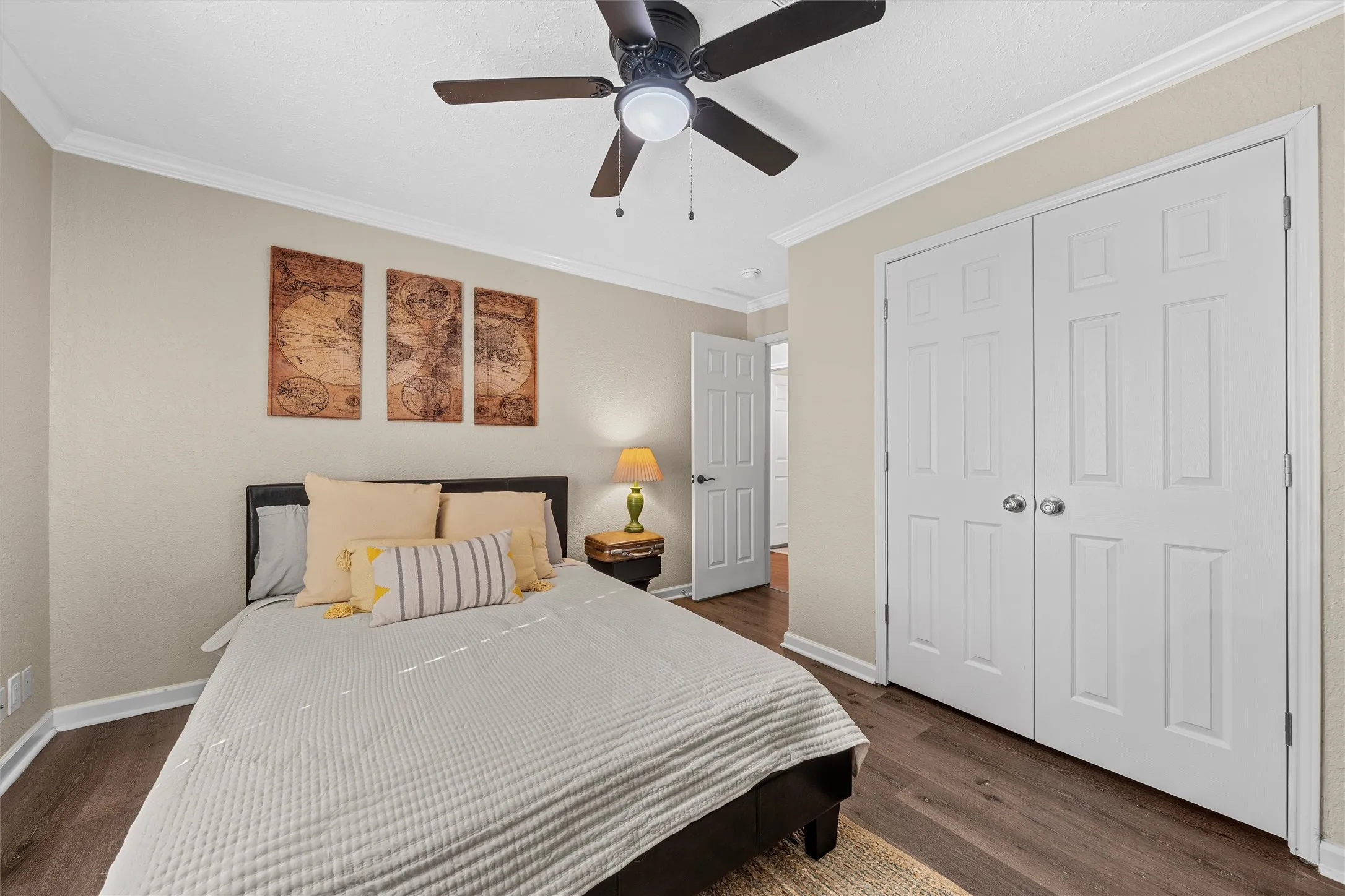 Single Family Residence For Sale in Mc Lennan County , 2220 S 2nd Street, Waco, Texas 76706, 4 Bedroom, 4 Bathroom, 1 Garage spaces, 1,728 Sqft, built in 2004, mls#21396532, Real Estate Agent in Waco, Homes For Sale in Mc Lennan county, Homes For Sale in Waco, Realtor in Waco Texas, Real Estate Brokerage Independent Realty Texas, Luminita Cordes Realtor