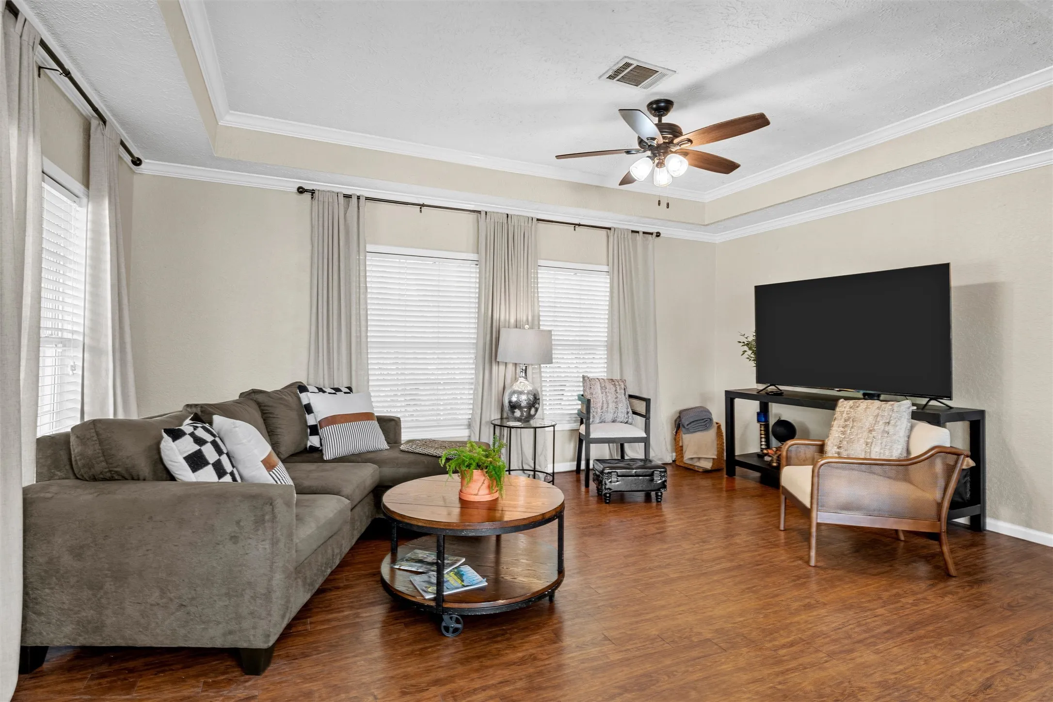 Single Family Residence For Sale in Mc Lennan County , 2220 S 2nd Street, Waco, Texas 76706, 4 Bedroom, 4 Bathroom, 1 Garage spaces, 1,728 Sqft, built in 2004, mls#21396532, Real Estate Agent in Waco, Homes For Sale in Mc Lennan county, Homes For Sale in Waco, Realtor in Waco Texas, Real Estate Brokerage Independent Realty Texas, Luminita Cordes Realtor