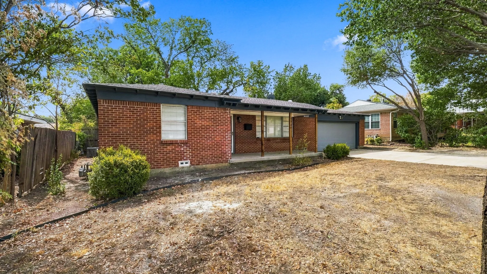Single Family Residence For Rent in Tarrant County , 5412 Palmer Drive, Haltom City, Texas 76117, 3 Bedroom, 2 Bathroom, 2 Garage spaces, 1,456 Sqft, built in 1957, mls#21396870, Real Estate Agent in Haltom City, Homes For Rent in Tarrant county, Homes For Rent in Haltom City, Realtor in Haltom City Texas, Real Estate Brokerage Independent Realty Texas, Luminita Cordes Realtor