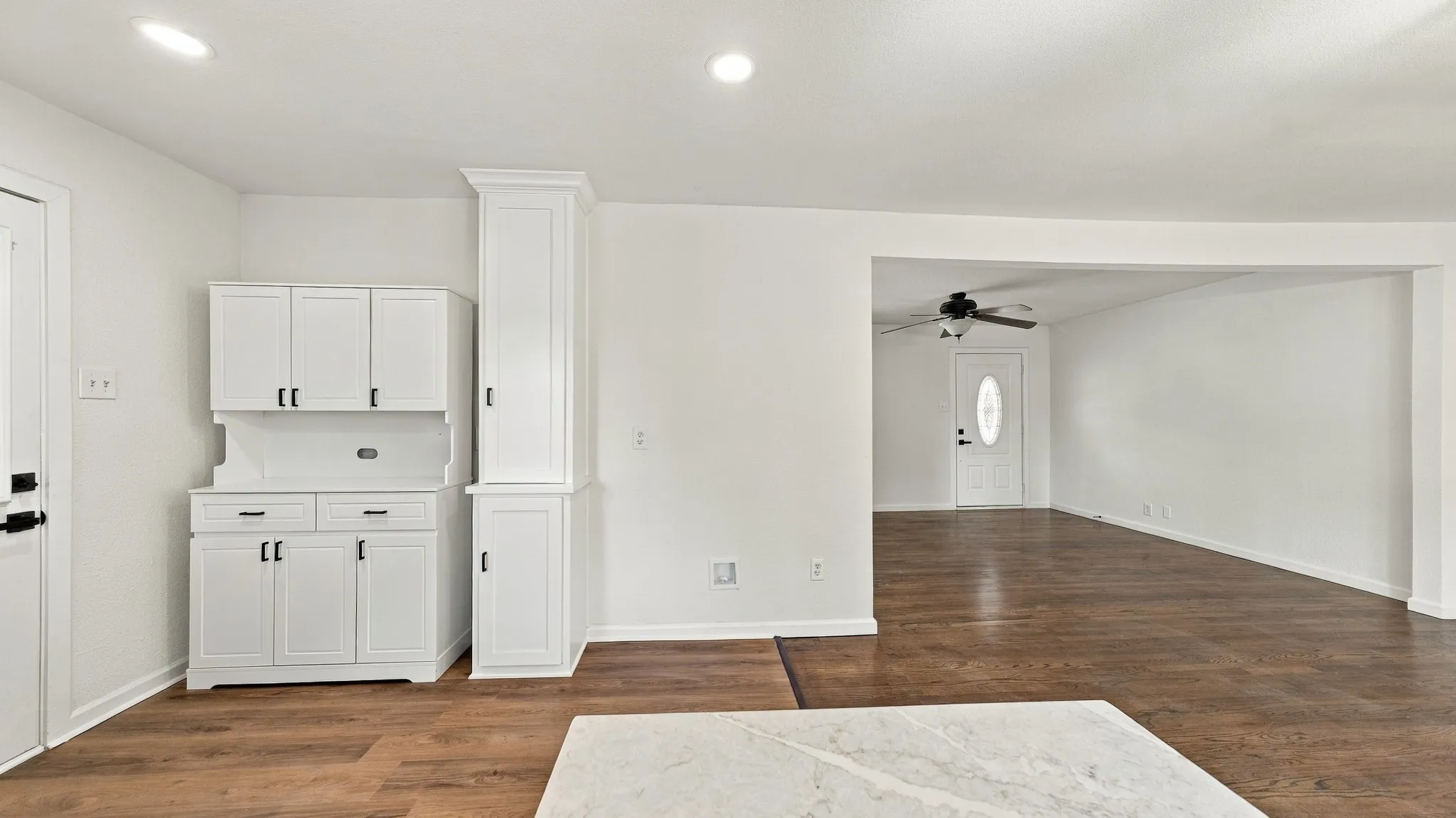 Single Family Residence For Rent in Tarrant County , 5412 Palmer Drive, Haltom City, Texas 76117, 3 Bedroom, 2 Bathroom, 2 Garage spaces, 1,456 Sqft, built in 1957, mls#21396870, Real Estate Agent in Haltom City, Homes For Rent in Tarrant county, Homes For Rent in Haltom City, Realtor in Haltom City Texas, Real Estate Brokerage Independent Realty Texas, Luminita Cordes Realtor