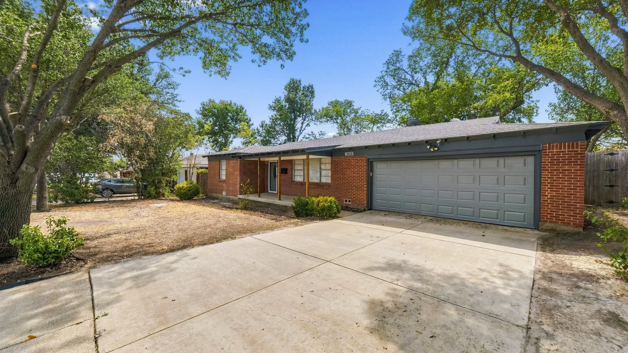 Single Family Residence For Rent in Tarrant County , 5412 Palmer Drive, Haltom City, Texas 76117, 3 Bedroom, 2 Bathroom, 2 Garage spaces, 1,456 Sqft, built in 1957, mls#21396870, Real Estate Agent in Haltom City, Homes For Rent in Tarrant county, Homes For Rent in Haltom City, Realtor in Haltom City Texas, Real Estate Brokerage Independent Realty Texas, Luminita Cordes Realtor