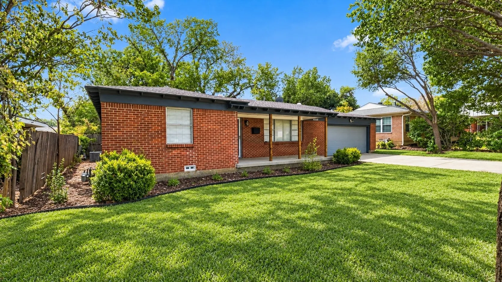 Single Family Residence For Rent in Tarrant County , 5412 Palmer Drive, Haltom City, Texas 76117, 3 Bedroom, 2 Bathroom, 2 Garage spaces, 1,456 Sqft, built in 1957, mls#21396870, Real Estate Agent in Haltom City, Homes For Rent in Tarrant county, Homes For Rent in Haltom City, Realtor in Haltom City Texas, Real Estate Brokerage Independent Realty Texas, Luminita Cordes Realtor