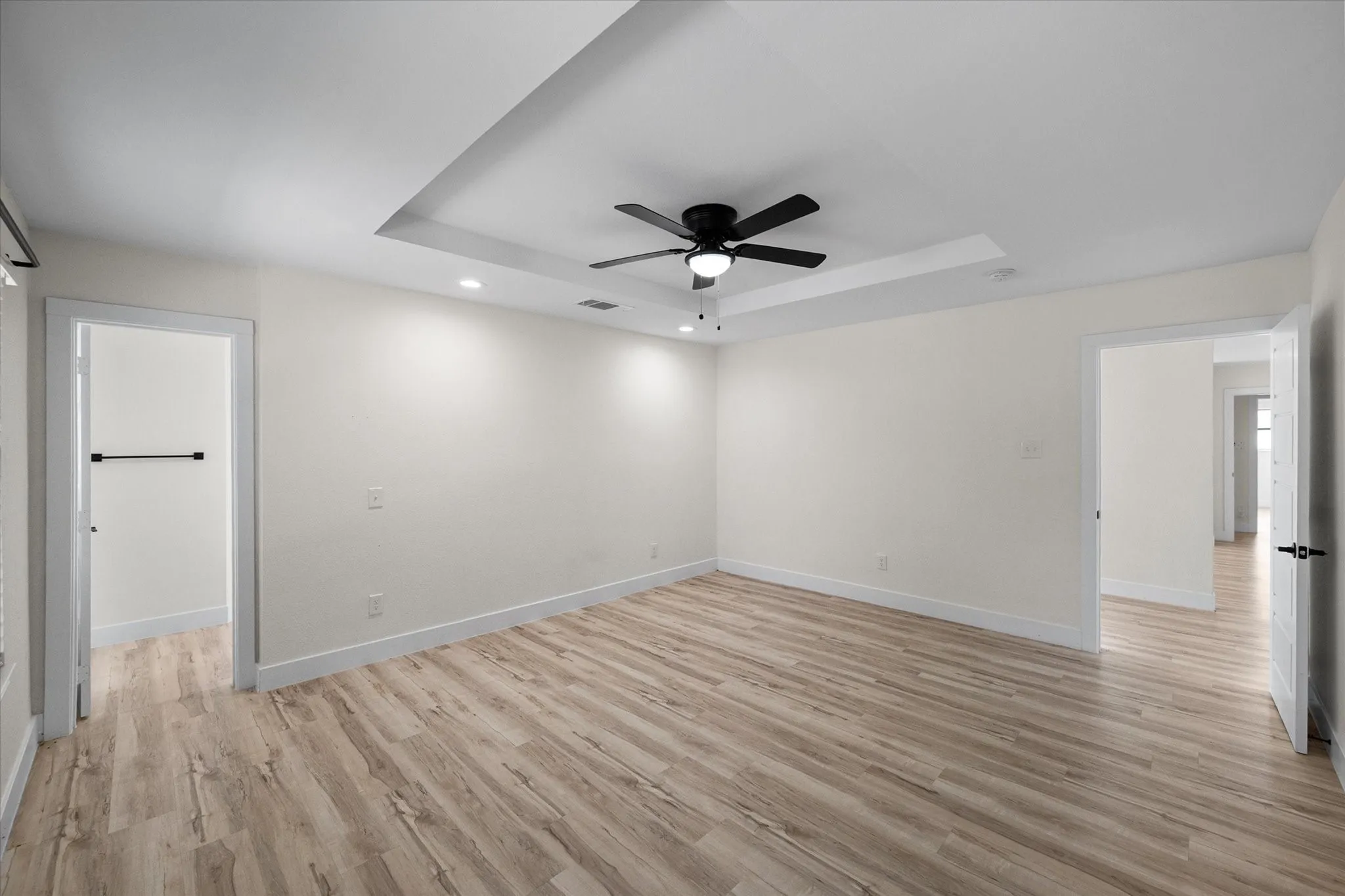 Single Family Residence For Sale in Tarrant County , 1108 San Juan Court, Arlington, Texas 76012, 4 Bedroom, 2 Bathroom, 2 Garage spaces, 3,678 Sqft, built in 1985, mls#21393123, Real Estate Agent in Arlington, Homes For Sale in Tarrant county, Homes For Sale in Arlington, Realtor in Arlington Texas, Real Estate Brokerage Independent Realty Texas, Luminita Cordes Realtor