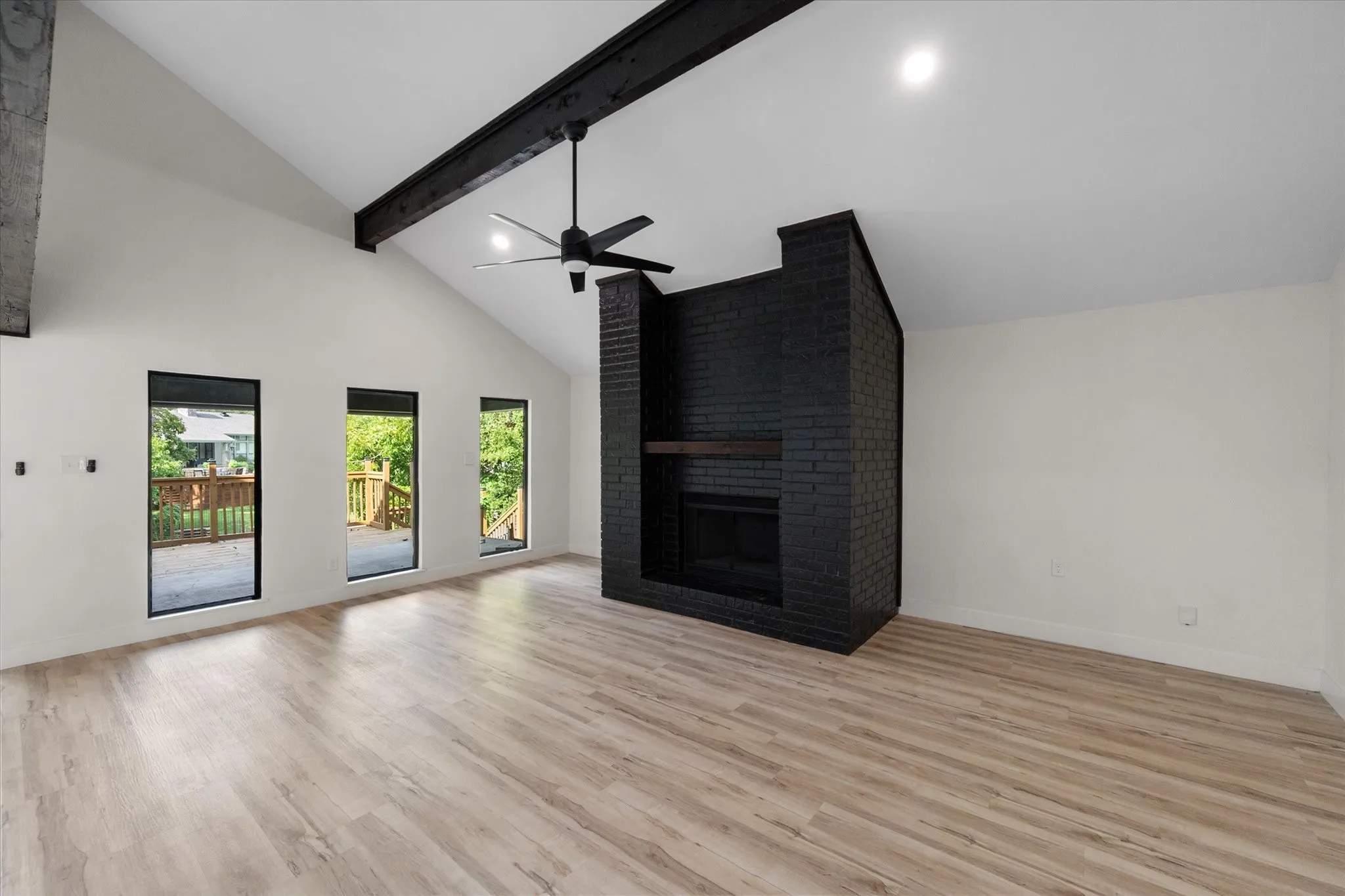 Single Family Residence For Sale in Tarrant County , 1108 San Juan Court, Arlington, Texas 76012, 4 Bedroom, 2 Bathroom, 2 Garage spaces, 3,678 Sqft, built in 1985, mls#21393123, Real Estate Agent in Arlington, Homes For Sale in Tarrant county, Homes For Sale in Arlington, Realtor in Arlington Texas, Real Estate Brokerage Independent Realty Texas, Luminita Cordes Realtor