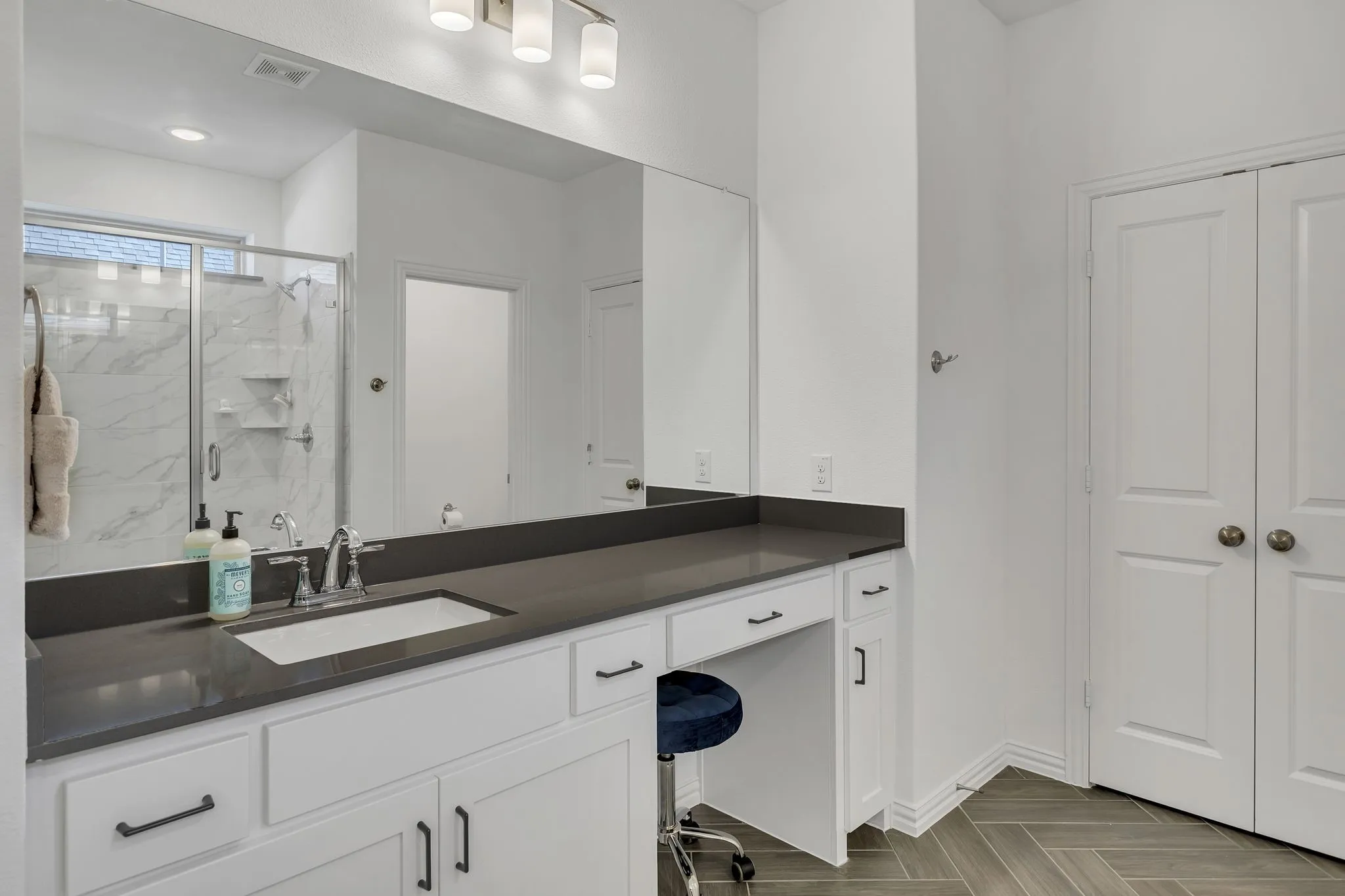 Townhouse For Rent in Dallas County , 2654 Settlers Place, Garland, Texas 75042, 3 Bedroom, 3 Bathroom, 2 Garage spaces, 2,001 Sqft, built in 2022, mls#21396892, Real Estate Agent in Garland, Homes For Rent in Dallas county, Homes For Rent in Garland, Realtor in Garland Texas, Real Estate Brokerage Independent Realty Texas, Luminita Cordes Realtor