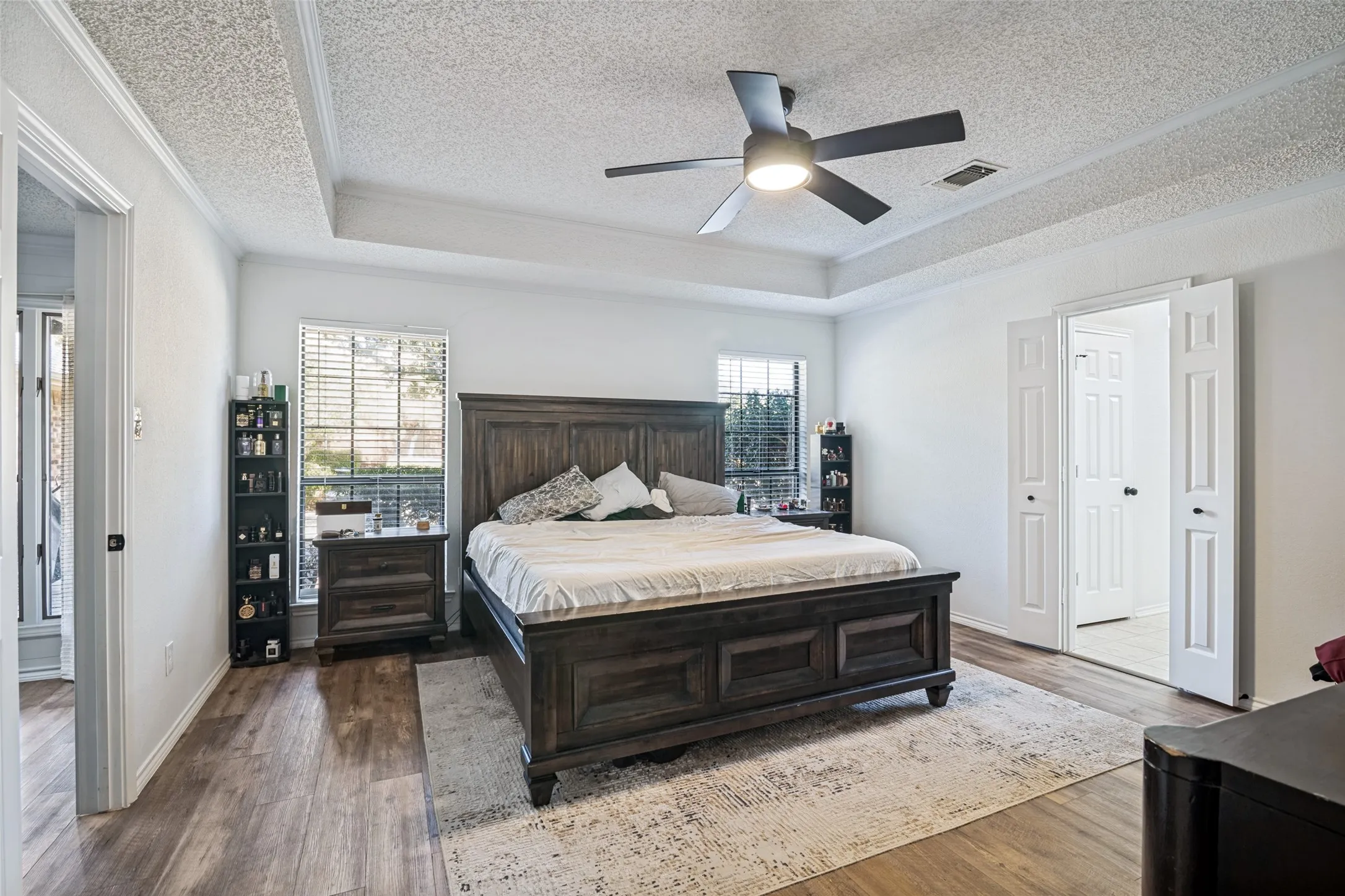 Single Family Residence For Sale in Dallas County , 2501 Radcliffe Drive, Rowlett, Texas 75088, 3 Bedroom, 3 Bathroom, 2 Garage spaces, 2,310 Sqft, built in 1985, mls#21396950, Real Estate Agent in Rowlett, Homes For Sale in Dallas county, Homes For Sale in Rowlett, Realtor in Rowlett Texas, Real Estate Brokerage Independent Realty Texas, Luminita Cordes Realtor