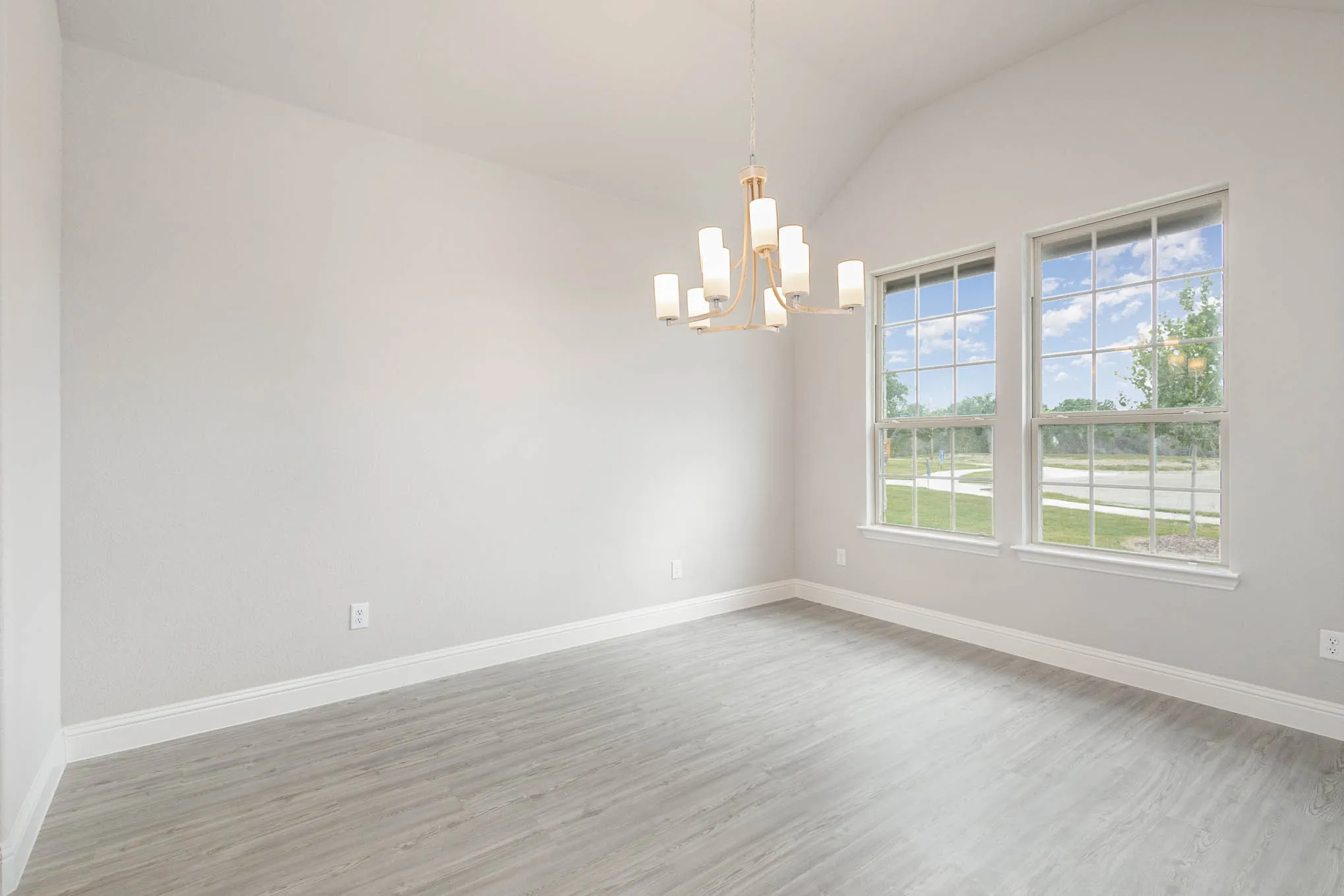 Single Family Residence For Sale in Dallas County , 1807 Osage Court, De Soto, Texas 75115, 4 Bedroom, 3 Bathroom, 2 Garage spaces, 3,205 Sqft, built in 2024, mls#21396951, Real Estate Agent in De Soto, Homes For Sale in Dallas county, Homes For Sale in De Soto, Realtor in De Soto Texas, Real Estate Brokerage Independent Realty Texas, Luminita Cordes Realtor
