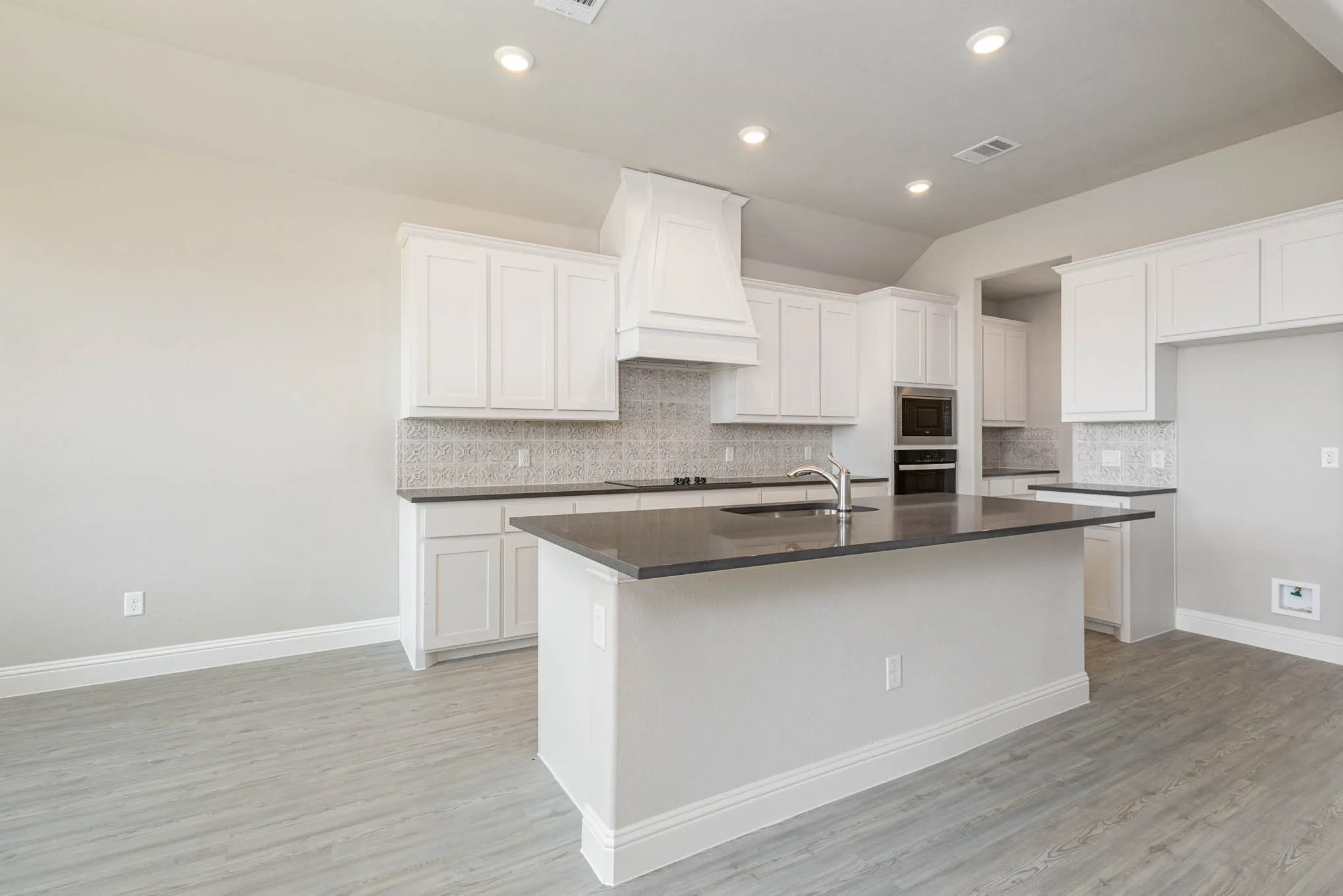 Single Family Residence For Sale in Dallas County , 1807 Osage Court, De Soto, Texas 75115, 4 Bedroom, 3 Bathroom, 2 Garage spaces, 3,205 Sqft, built in 2024, mls#21396951, Real Estate Agent in De Soto, Homes For Sale in Dallas county, Homes For Sale in De Soto, Realtor in De Soto Texas, Real Estate Brokerage Independent Realty Texas, Luminita Cordes Realtor