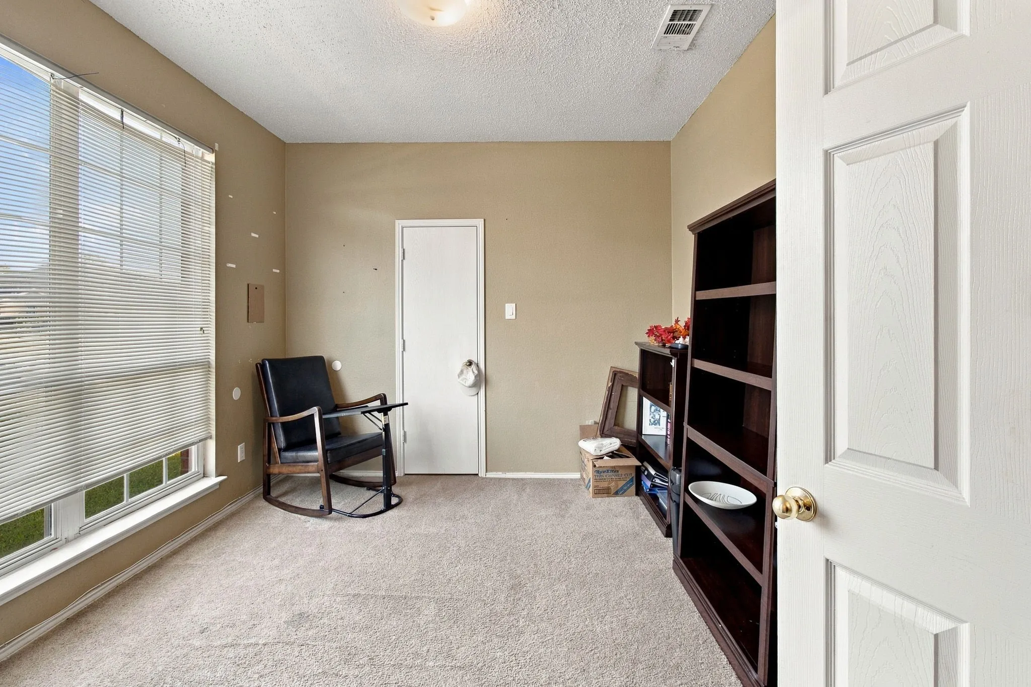Single Family Residence For Sale in Dallas County , 752 Eldorado Drive, De Soto, Texas 75115, 4 Bedroom, 2 Bathroom, 2 Garage spaces, 2,175 Sqft, built in 2002, mls#21396919, Real Estate Agent in De Soto, Homes For Sale in Dallas county, Homes For Sale in De Soto, Realtor in De Soto Texas, Real Estate Brokerage Independent Realty Texas, Luminita Cordes Realtor