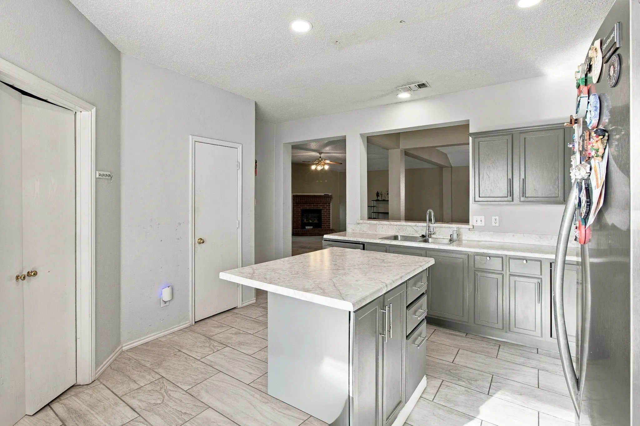Single Family Residence For Sale in Dallas County , 752 Eldorado Drive, De Soto, Texas 75115, 4 Bedroom, 2 Bathroom, 2 Garage spaces, 2,175 Sqft, built in 2002, mls#21396919, Real Estate Agent in De Soto, Homes For Sale in Dallas county, Homes For Sale in De Soto, Realtor in De Soto Texas, Real Estate Brokerage Independent Realty Texas, Luminita Cordes Realtor
