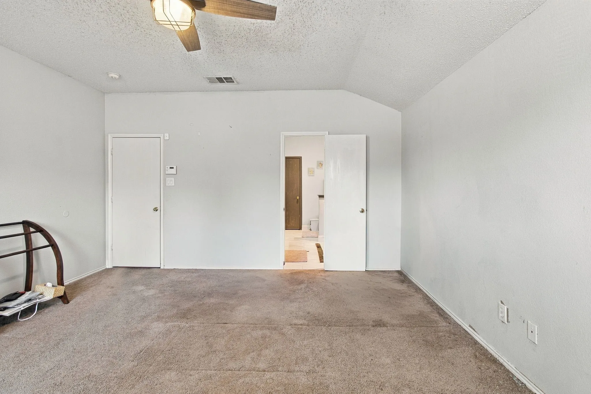 Single Family Residence For Sale in Dallas County , 752 Eldorado Drive, De Soto, Texas 75115, 4 Bedroom, 2 Bathroom, 2 Garage spaces, 2,175 Sqft, built in 2002, mls#21396919, Real Estate Agent in De Soto, Homes For Sale in Dallas county, Homes For Sale in De Soto, Realtor in De Soto Texas, Real Estate Brokerage Independent Realty Texas, Luminita Cordes Realtor